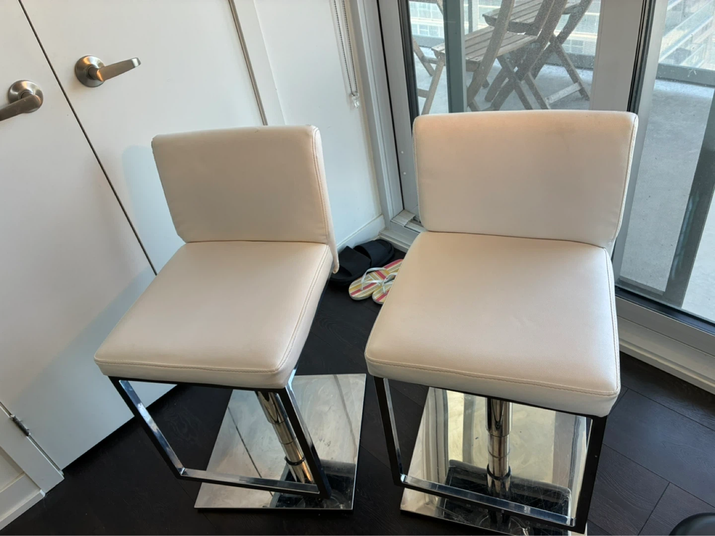 Set of 2 White Faux Leather Bar Stools
