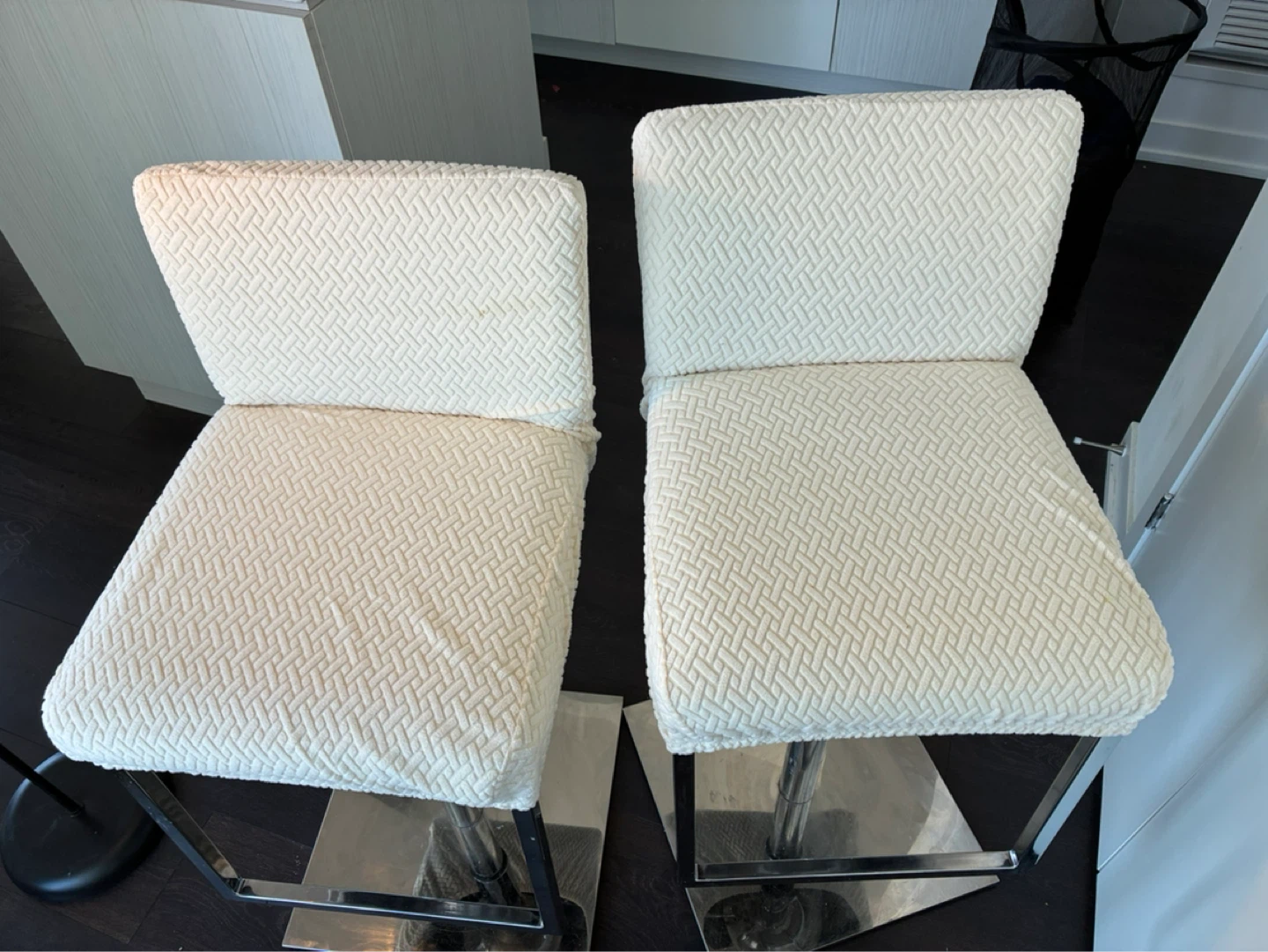Set of 2 White Faux Leather Bar Stools - photo 4