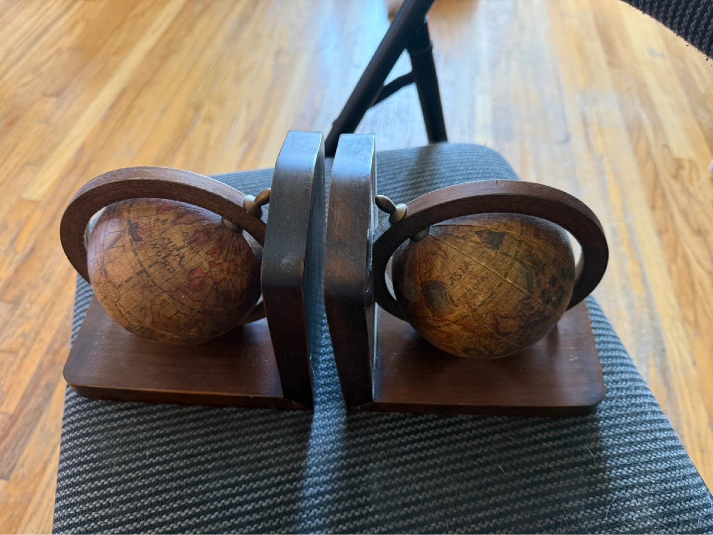 Olde World Globe Bookends