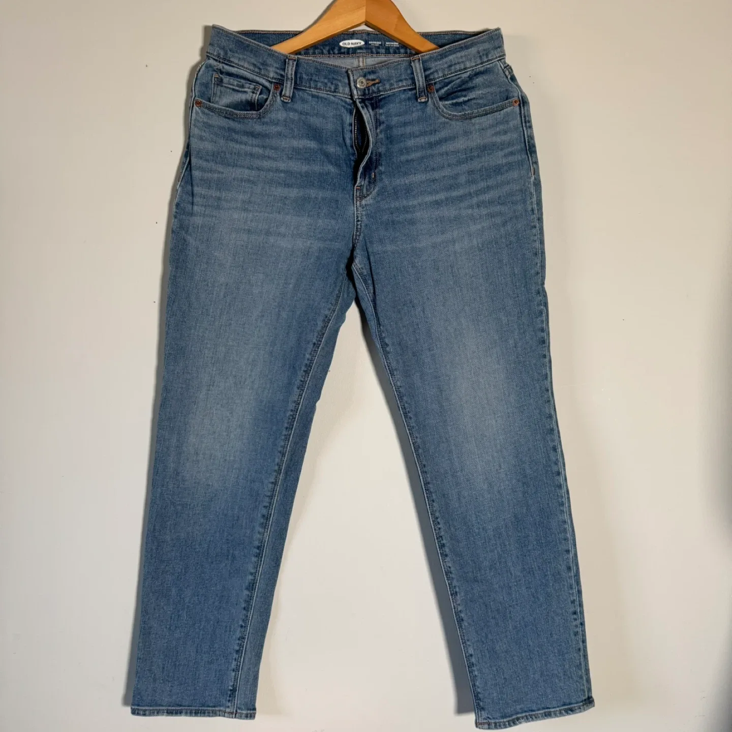 Old Navy Mid-Rise Boyfriend Jeans Size 29/ 8