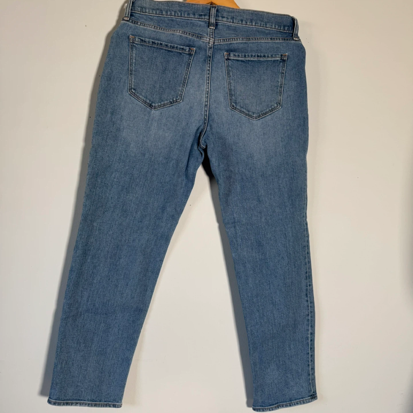 Old Navy Mid-Rise Boyfriend Jeans Size 29/ 8 - photo 2