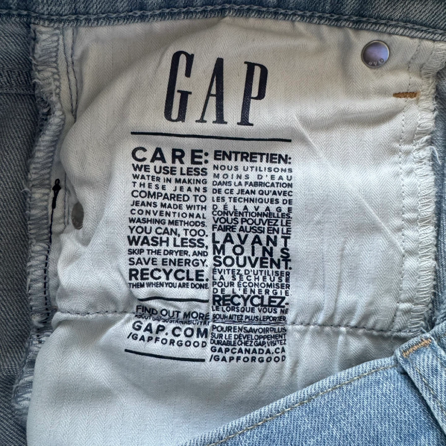 GAP Girlfriend Mid Rise Jeans Light Wash Size 29 - photo 4