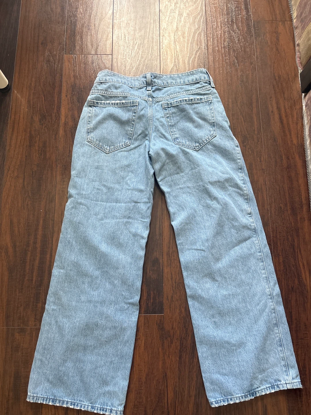 Hollister Baggy Jeans - Light Wash - Size 26 Short - photo 2