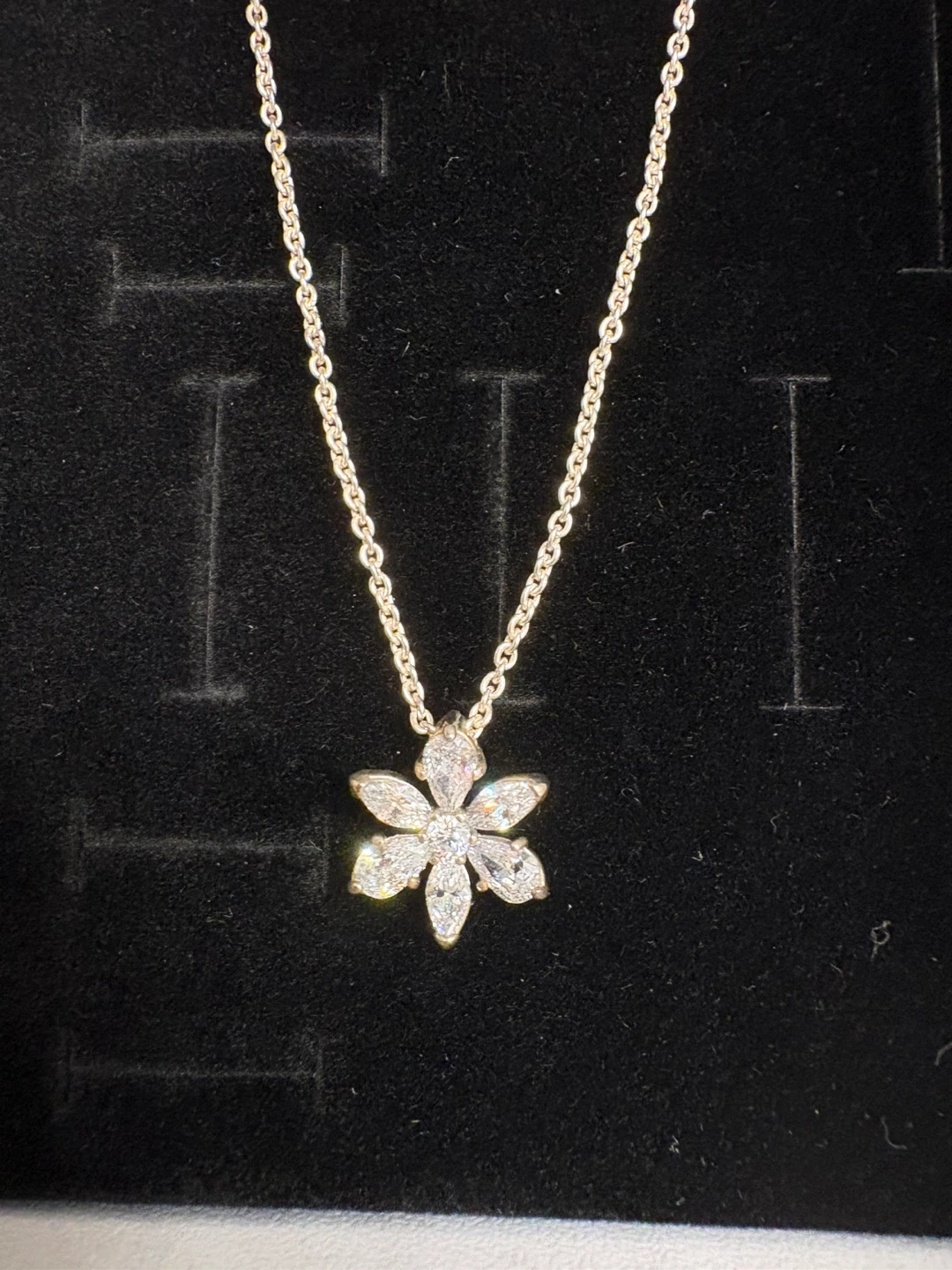 Sparkling Herbarium Cluster Pendant Necklace - photo 2