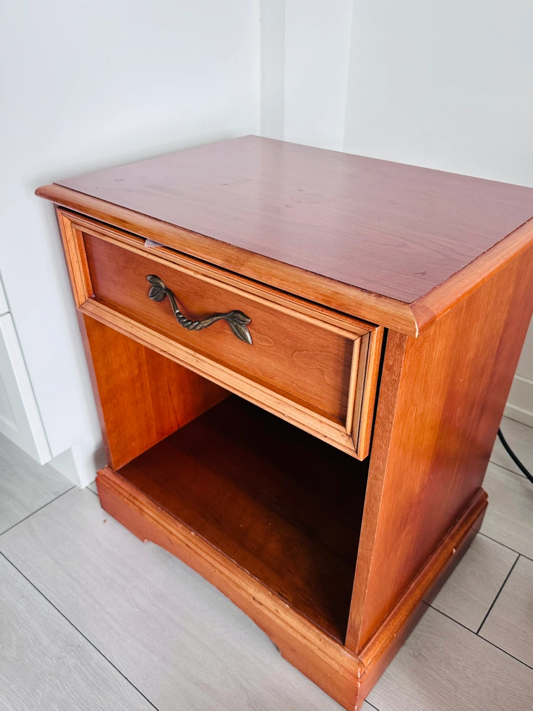 3 Wooden Nightstand with Drawer