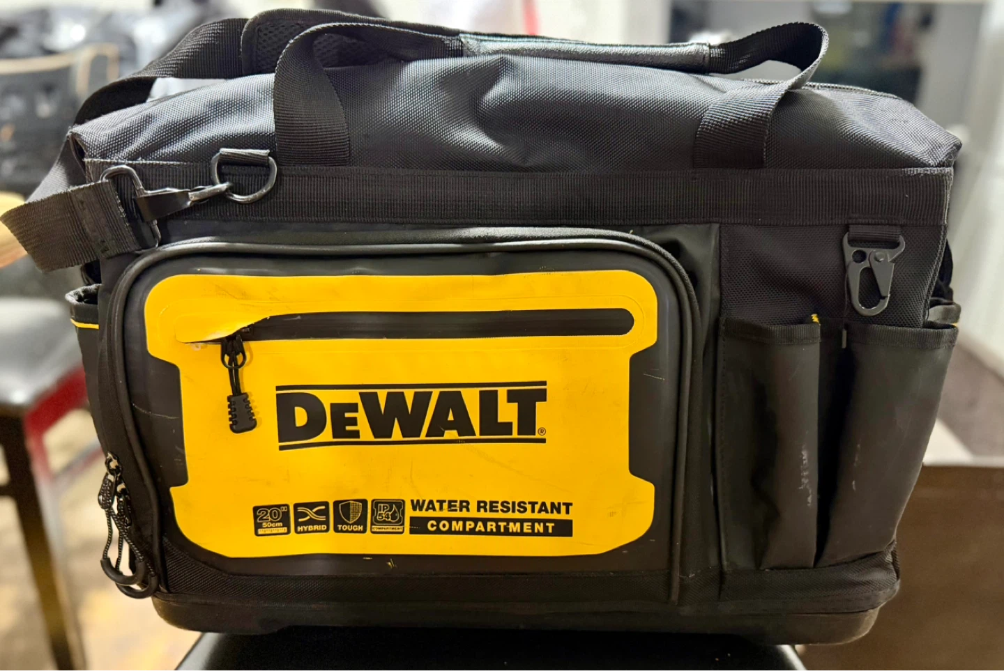 DEWALT 20 in. Pro Open Mouth Tool Bag (model DWST560104)