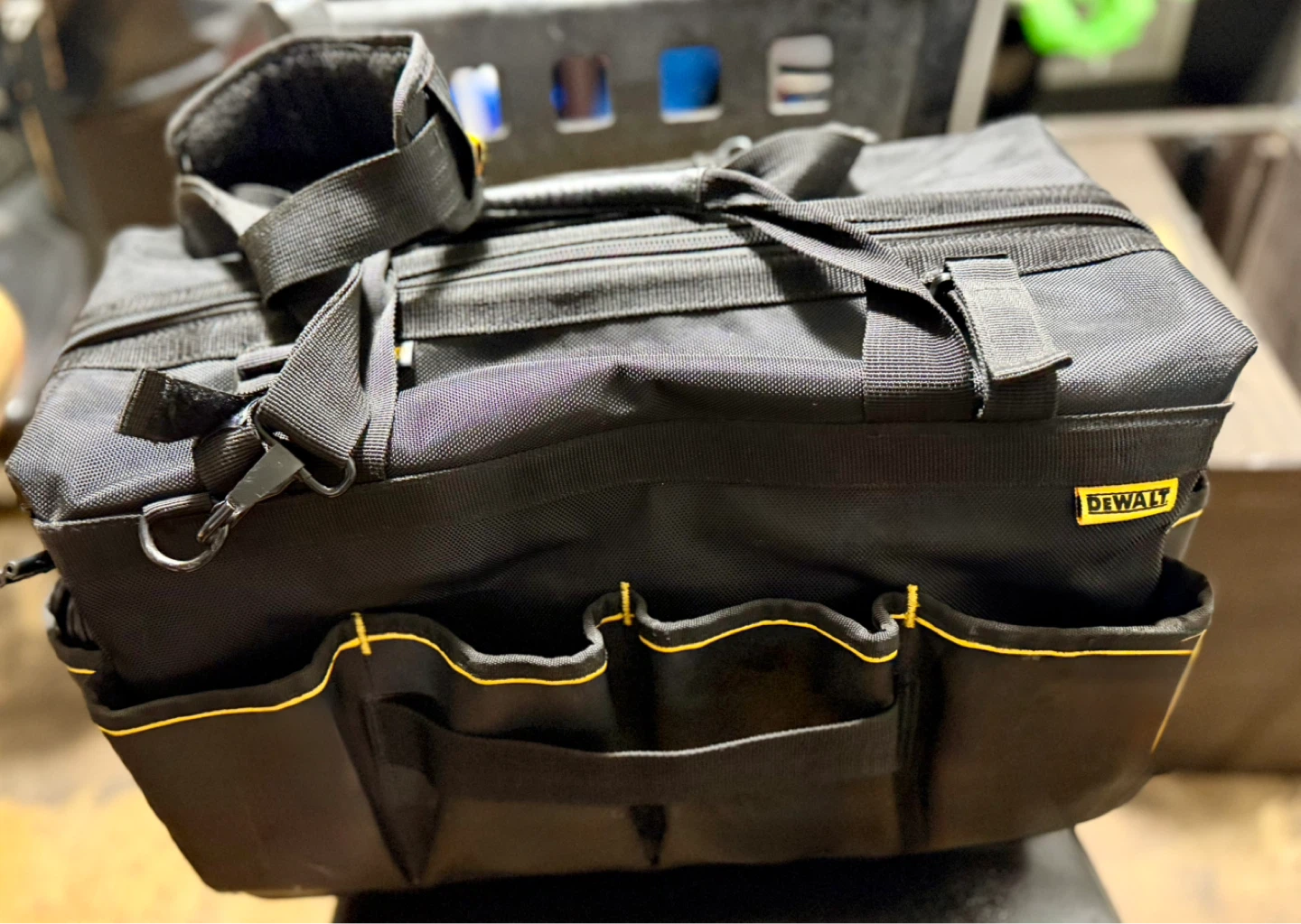DEWALT 20 in. Pro Open Mouth Tool Bag (model DWST560104) - photo 2
