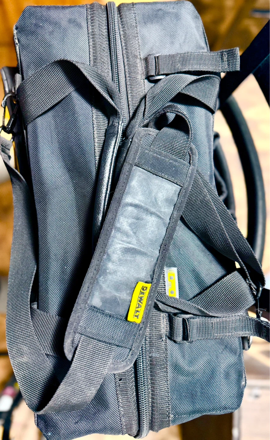 DEWALT 20 in. Pro Open Mouth Tool Bag (model DWST560104) - photo 3