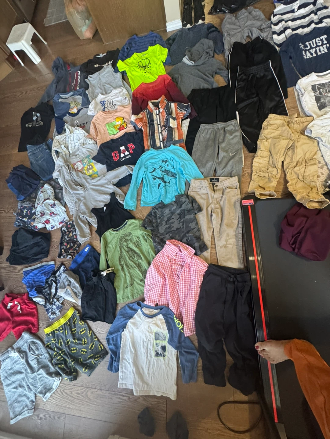 Boys 6-7 T clothing Lot