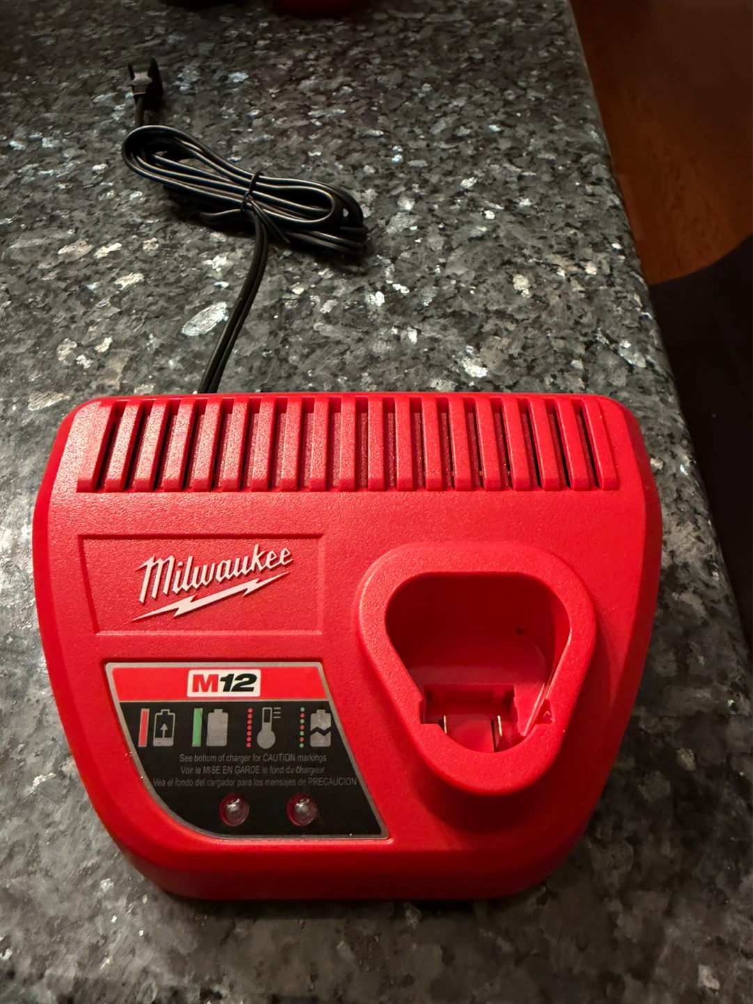Milwaukee M12 Battery Charger