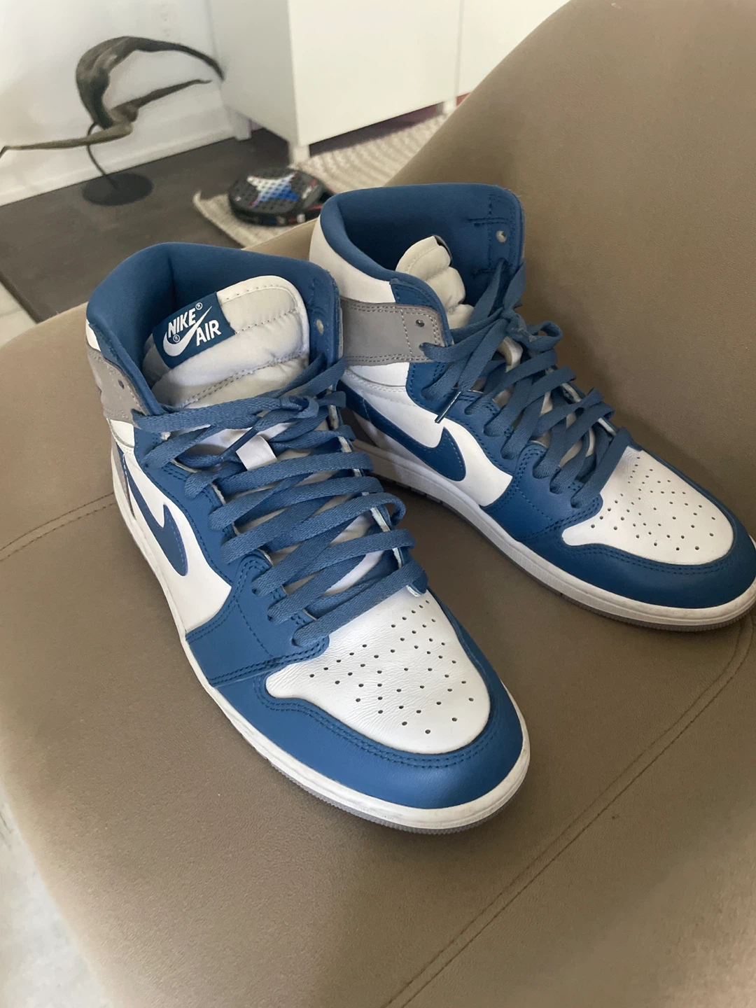 Nike Air Jordan 1 High OG Shoes - photo 2