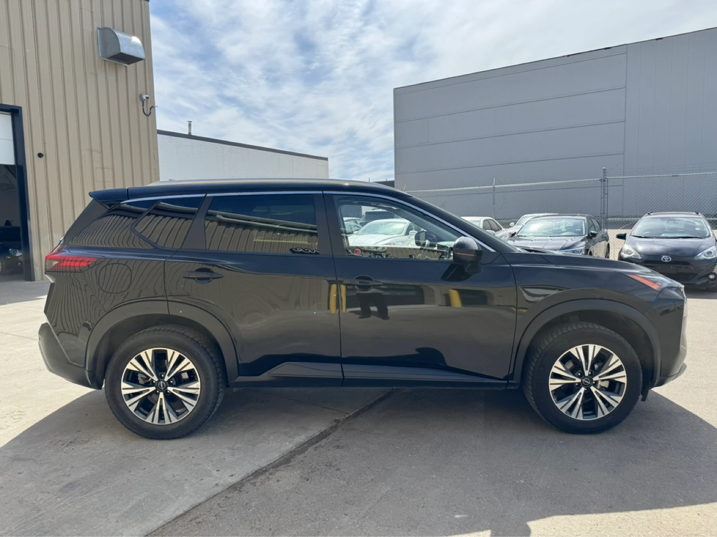 2023 Nissan Rogue SV AWD - AMVIC Inspected - photo 3