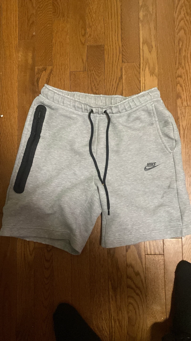 Nike Tech Fleece Grey Shorts Size M
