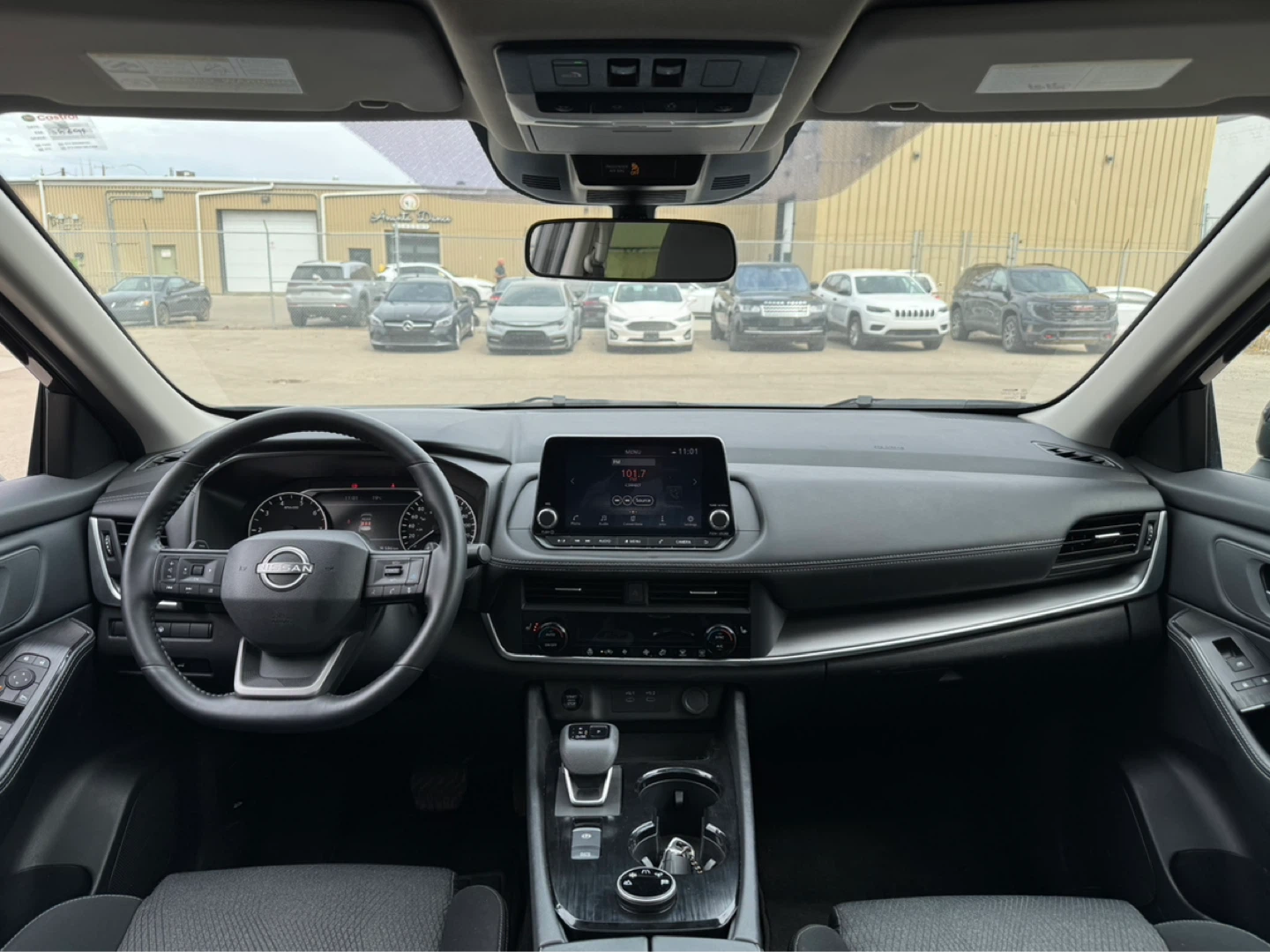 2025 Nissan Rogue SV - AMVIC Inspected - photo 5