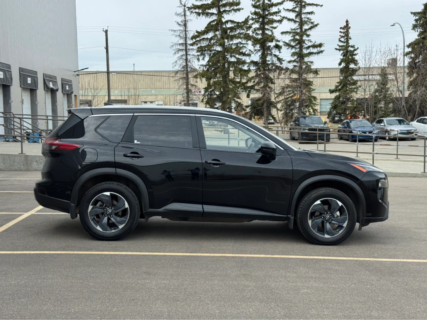 2025 Nissan Rogue SV - AMVIC Inspected - photo 3
