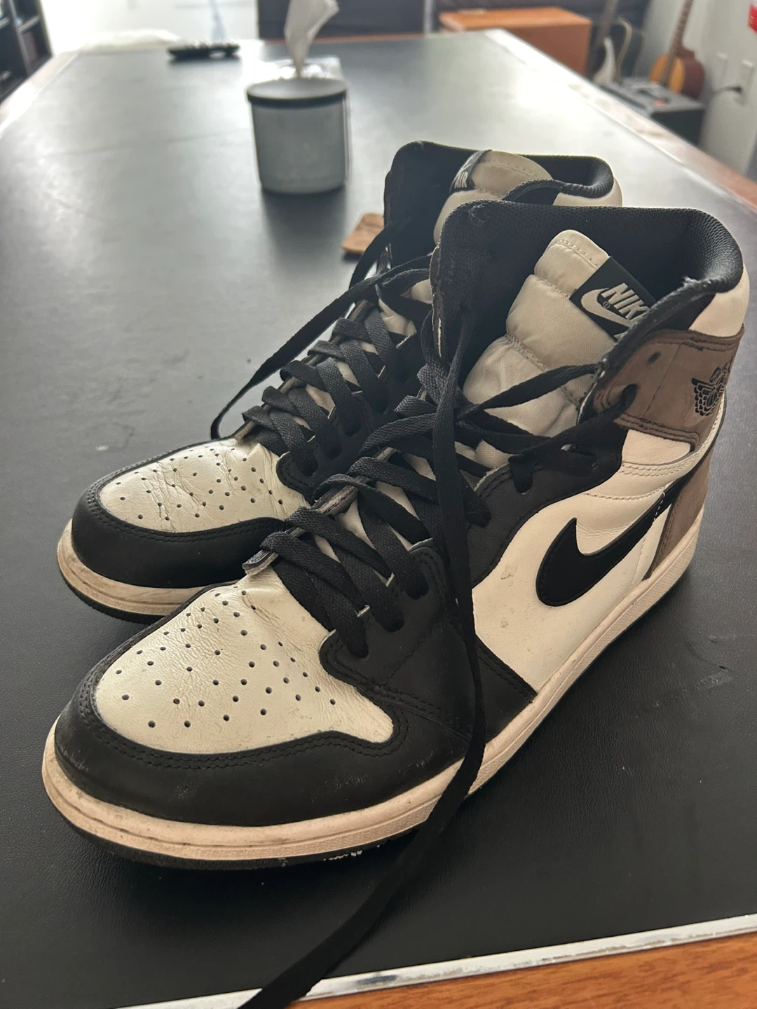 Air Jordan 1 High "Mocha" Sneakers