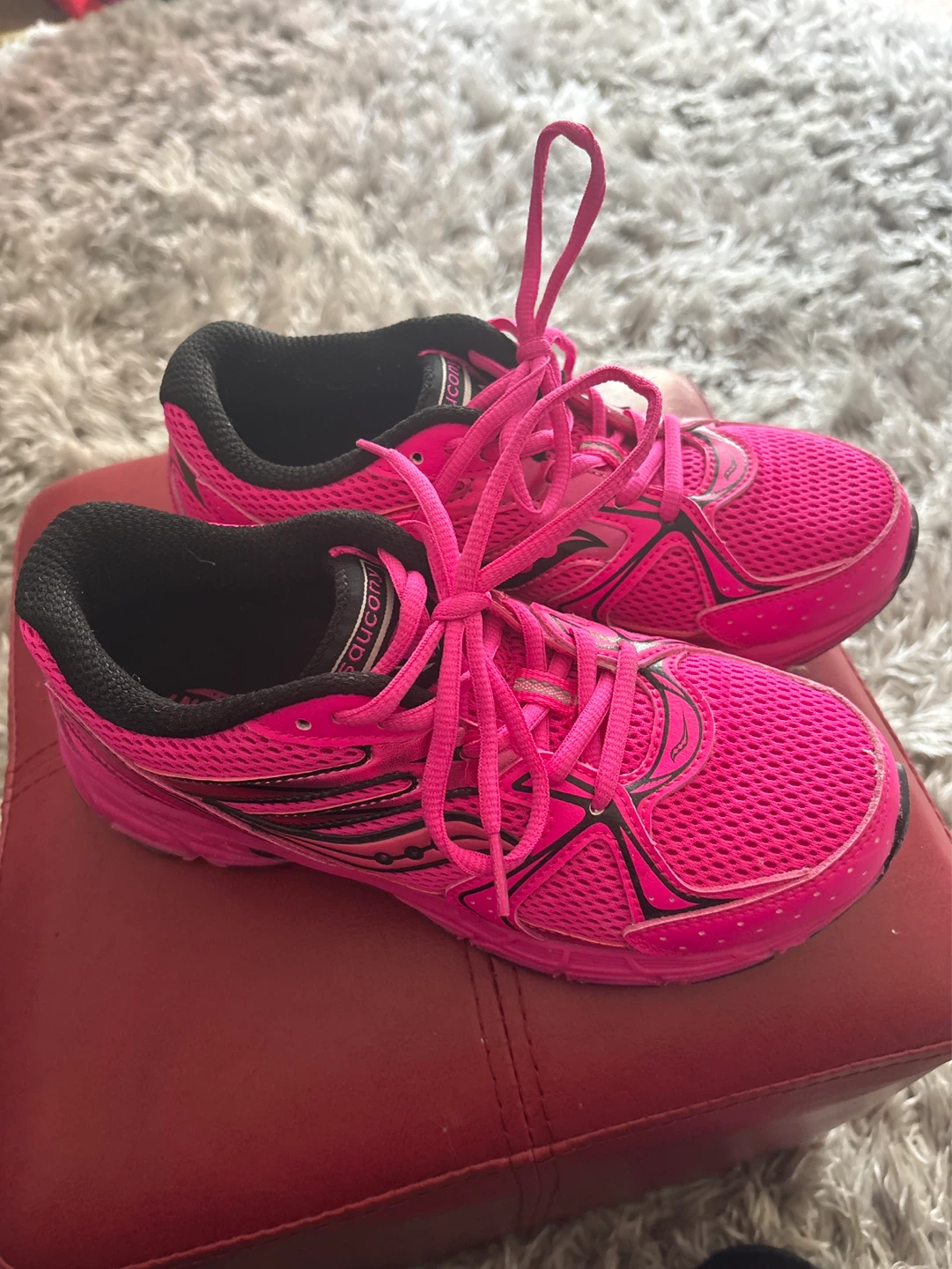 Saucony Ride Millennium Running Shoes - Pink - Size 6.5 Youth