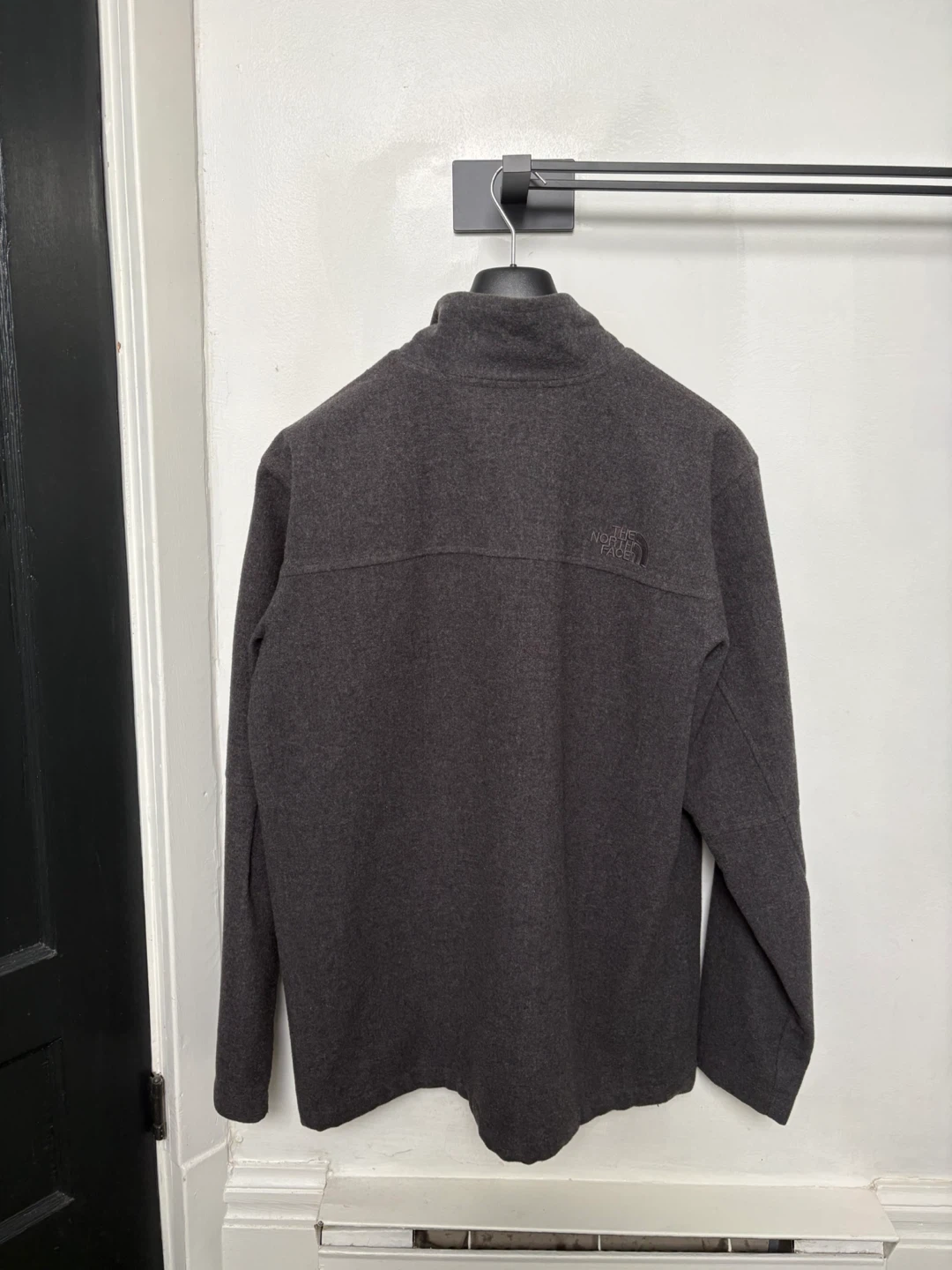 The North Face Men’s XL Heather Grey Jacket - Like New - photo 2