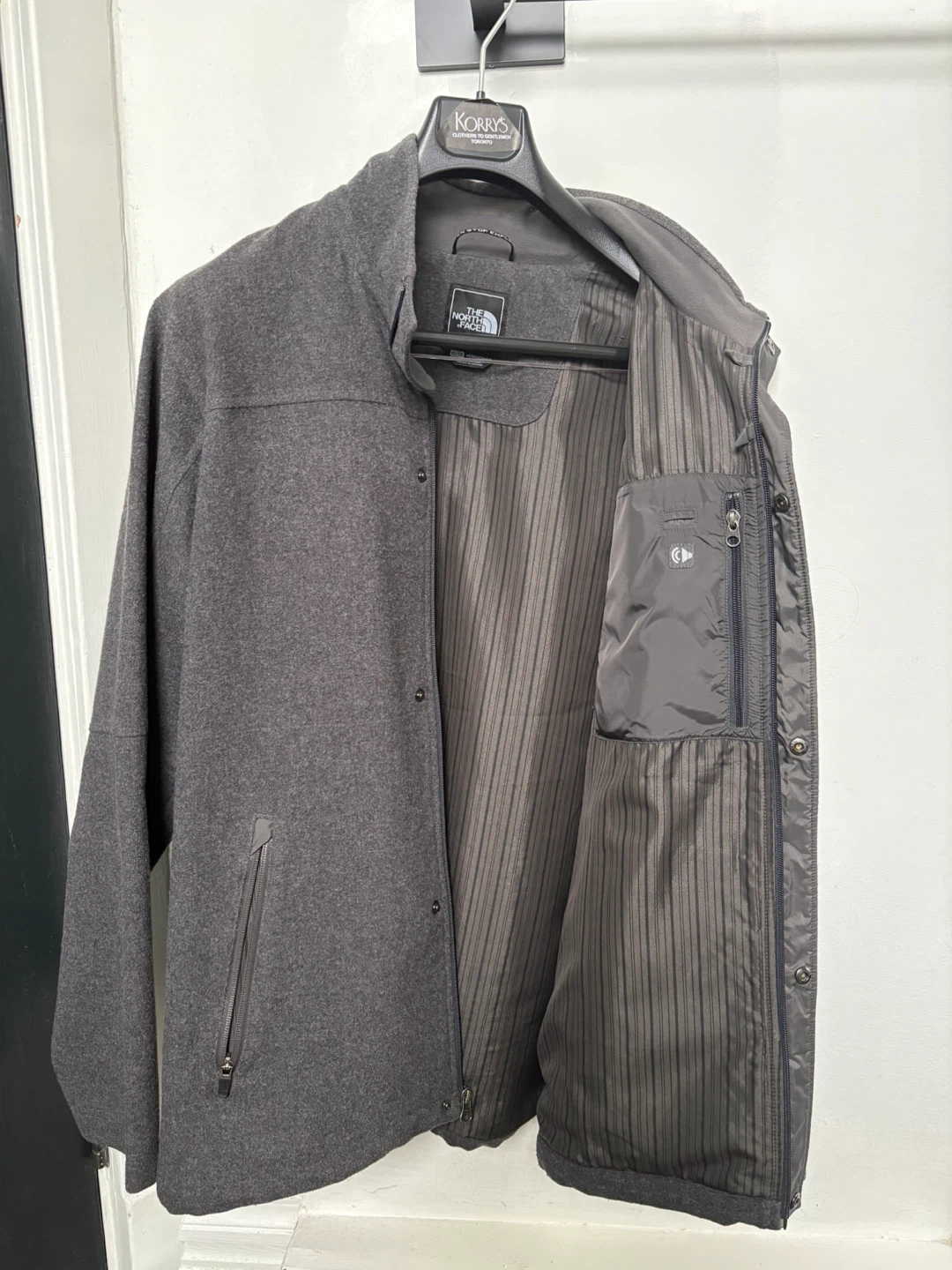 The North Face Men’s XL Heather Grey Jacket - Like New - photo 3