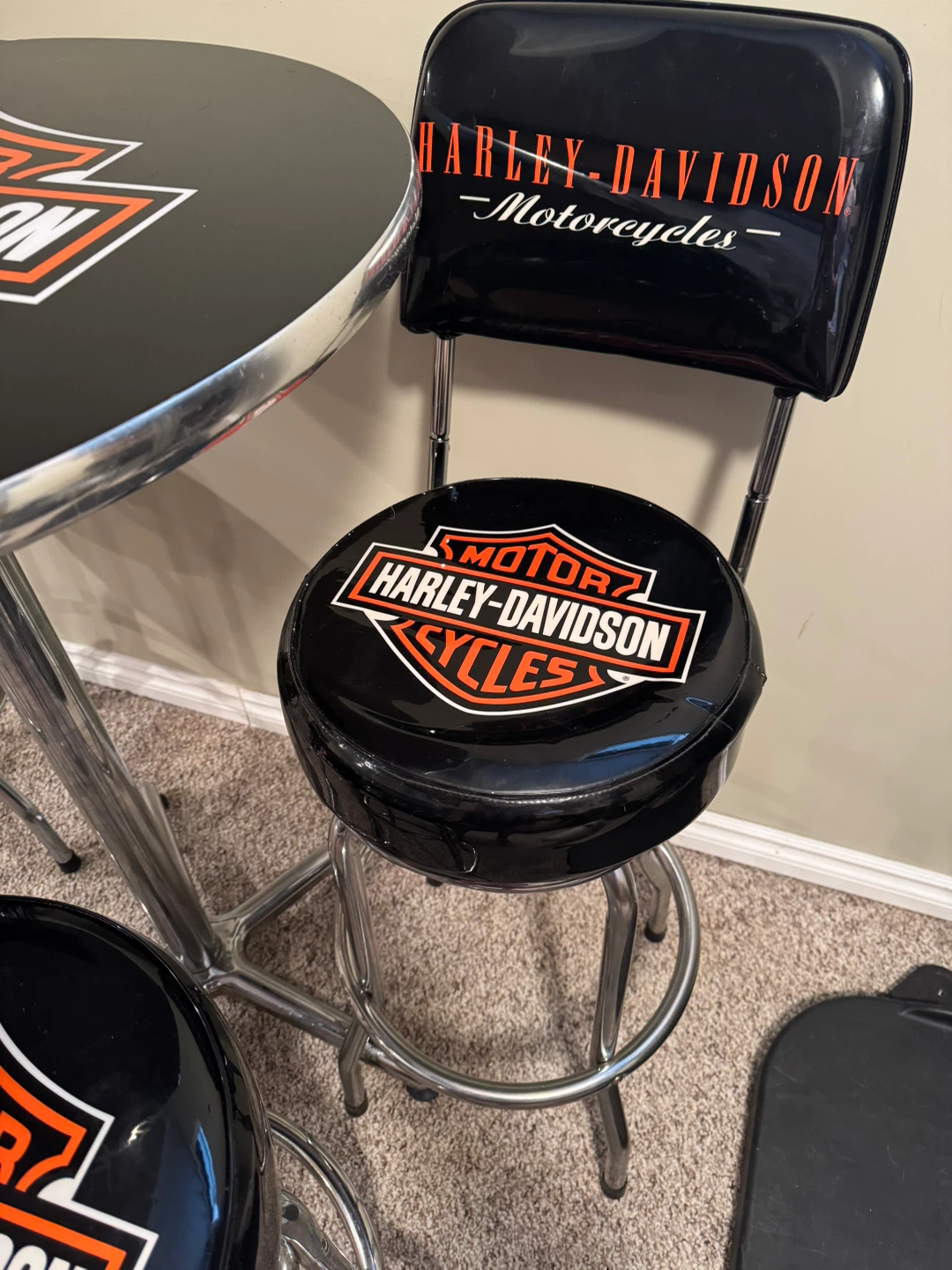 Harley-Davidson Bar Stool Set - photo 2