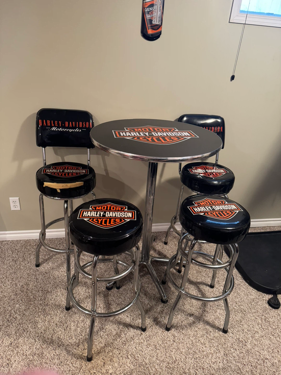 Harley-Davidson Bar Stool Set