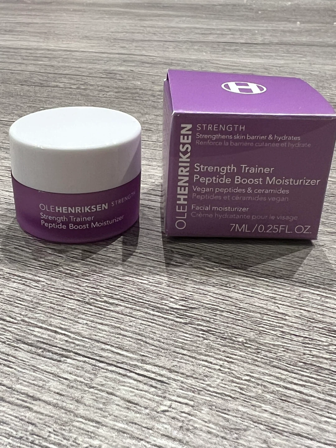 OLEHENRIKSEN Strength Trainer Peptide Boost Moisturizer 7ML