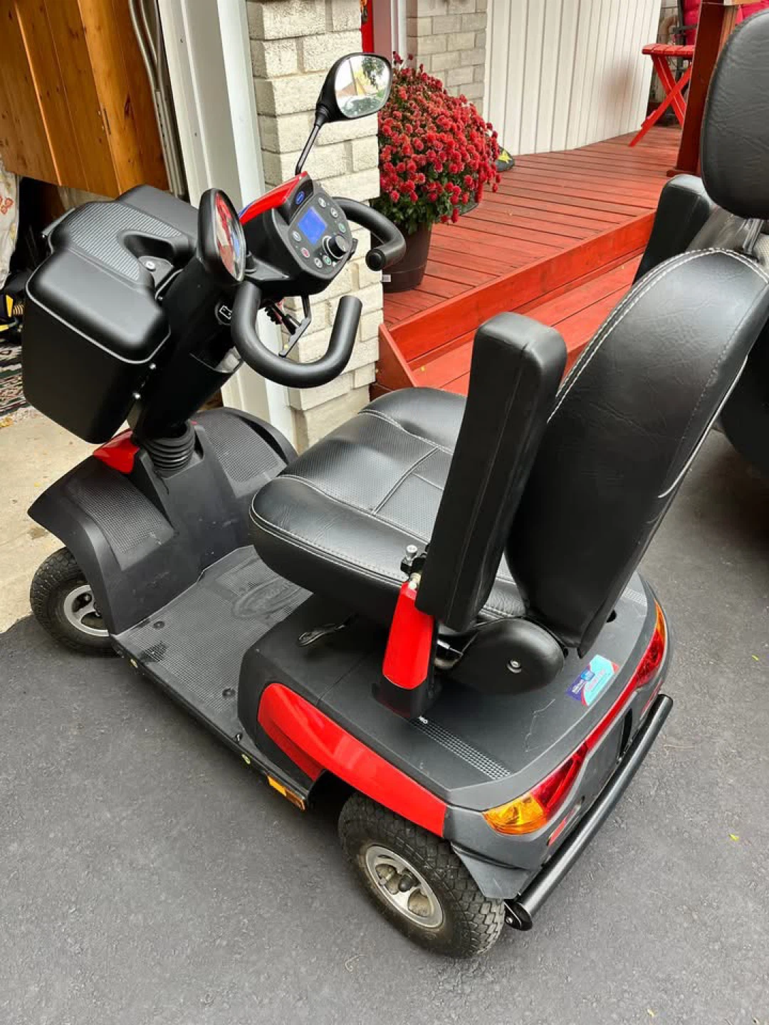 Pride Mobility Pegasus Pro Mobility Scooter - photo 2