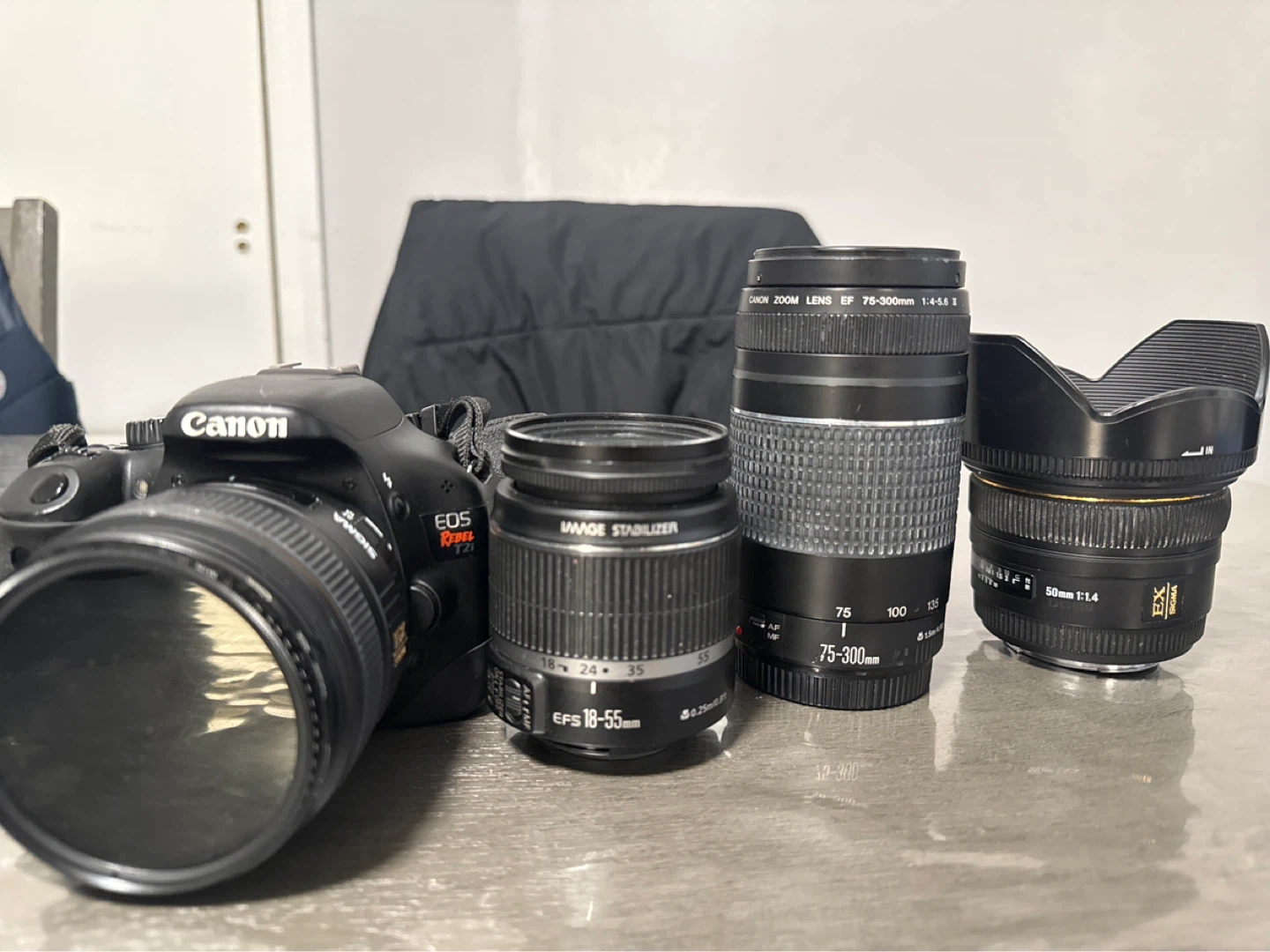 Canon EOS Rebel T6 DSLR Camera with 3 Lenses - photo 2