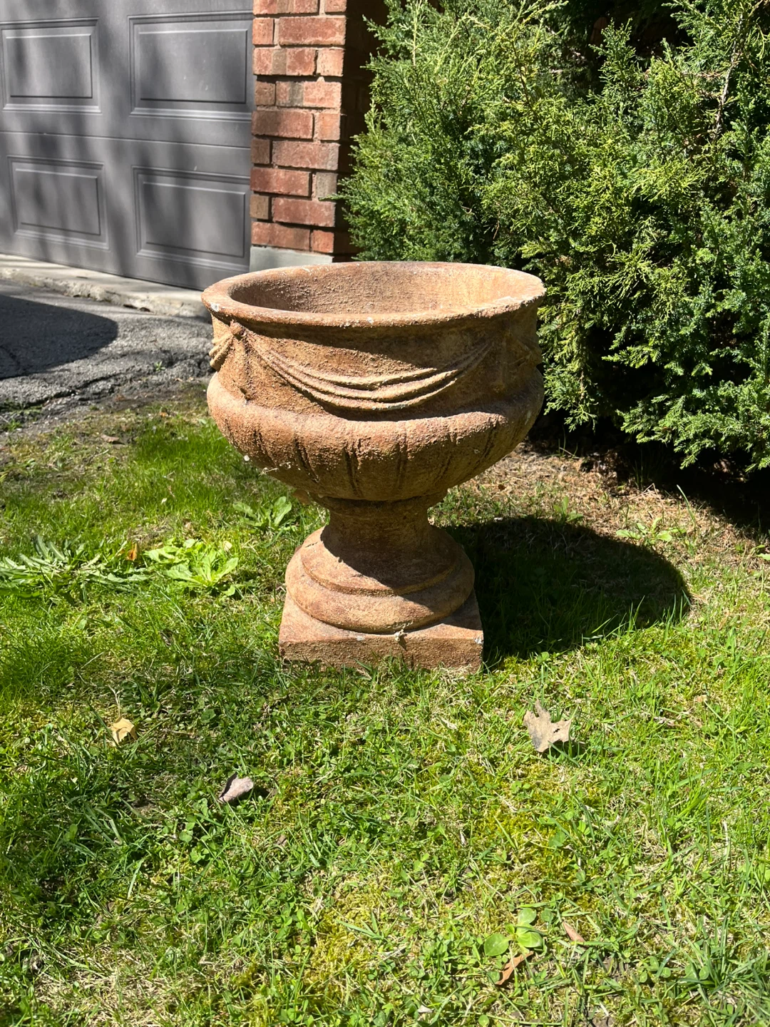 Stone Garden Planter/Urn