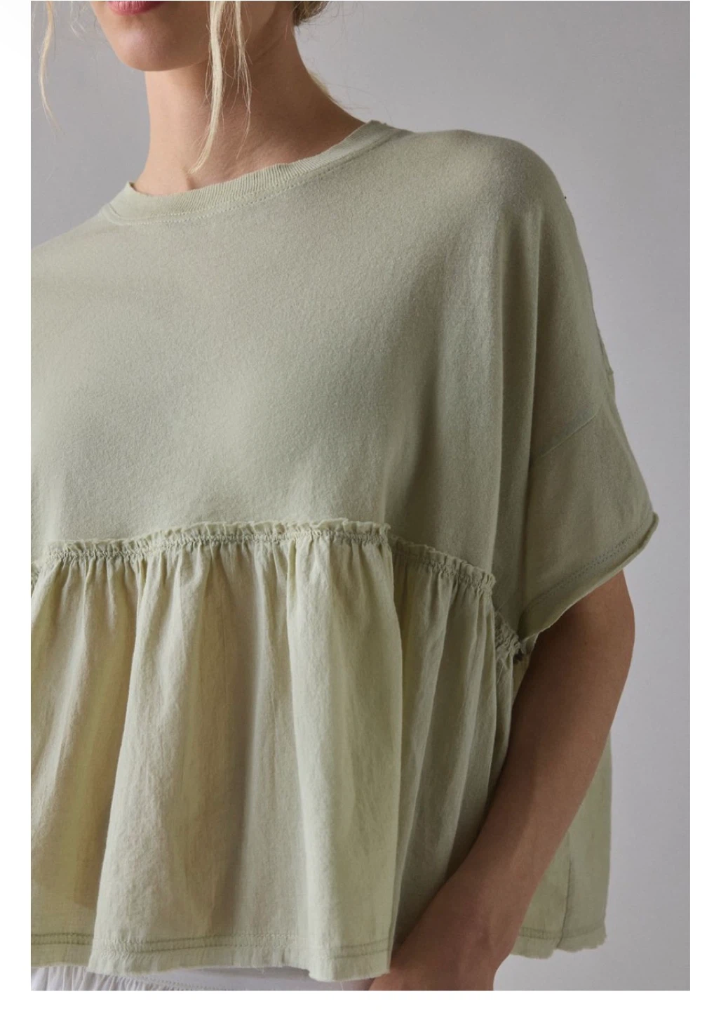 Women's Green Ruffle T-Shirt - Size Medium - photo 3