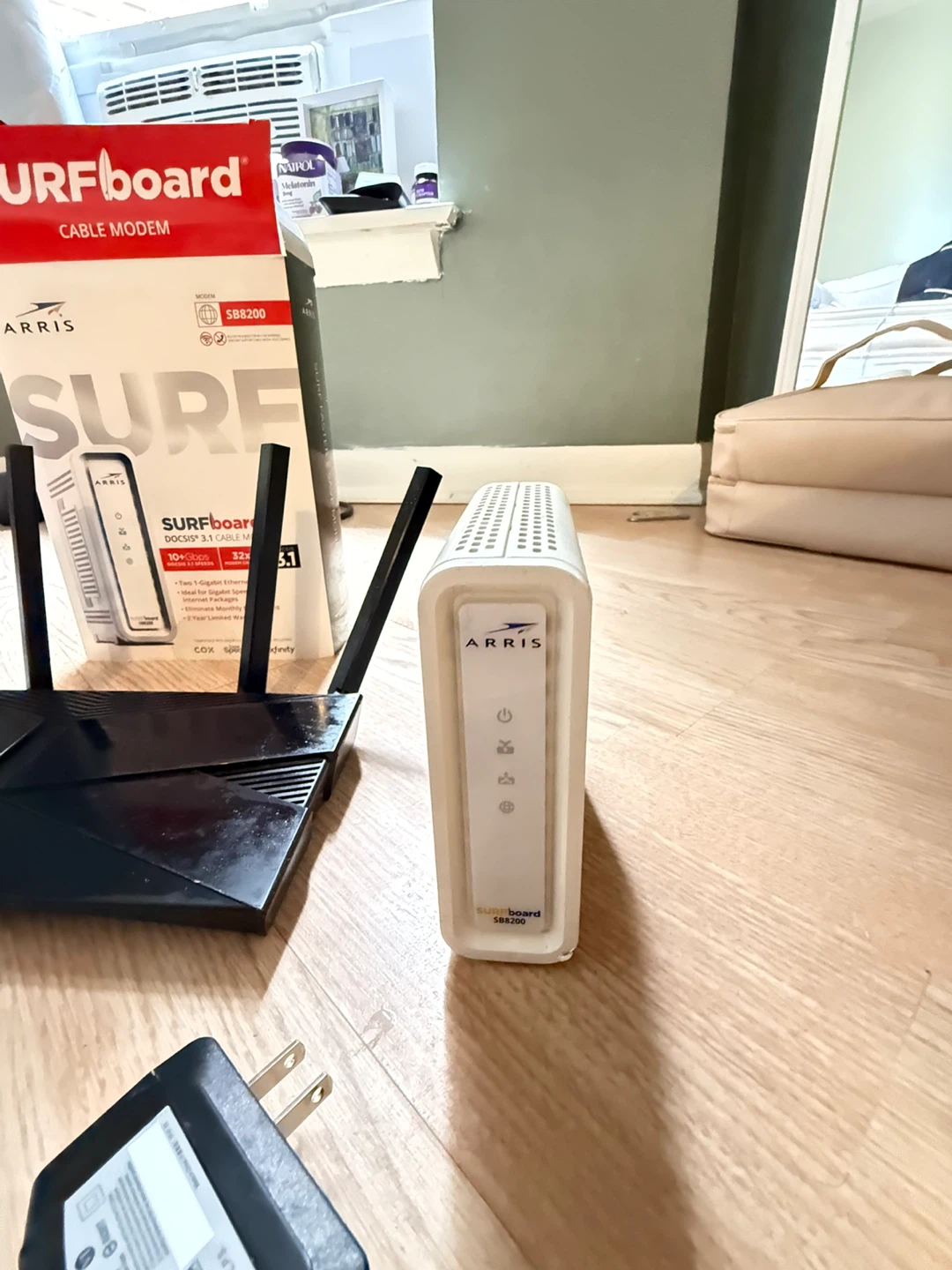 ARRIS SURFboard Cable Modem + Tp-link WiFi router - photo 2