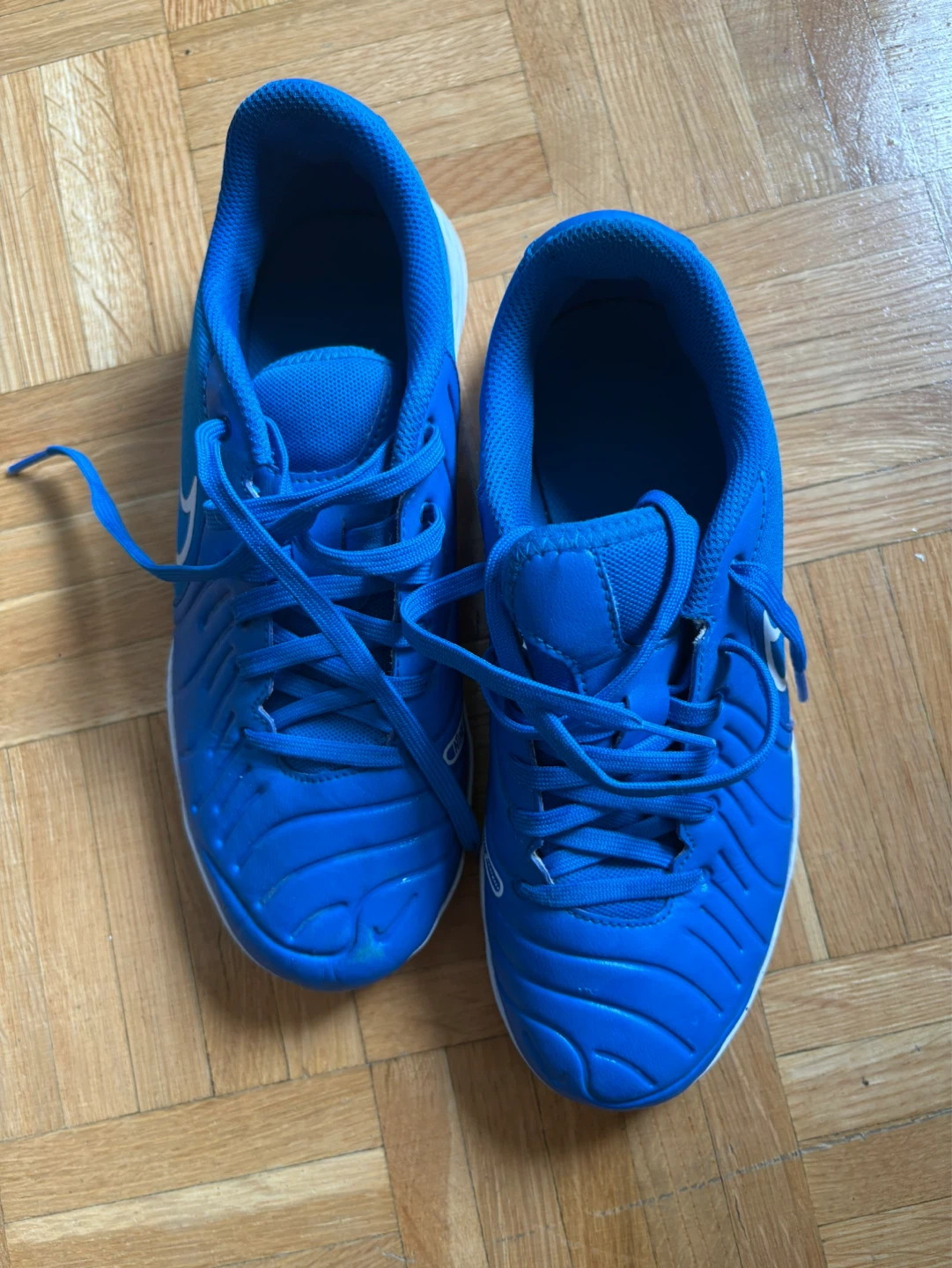 Size 5 Nike Indoor Soccer Shoes - Blue - photo 3