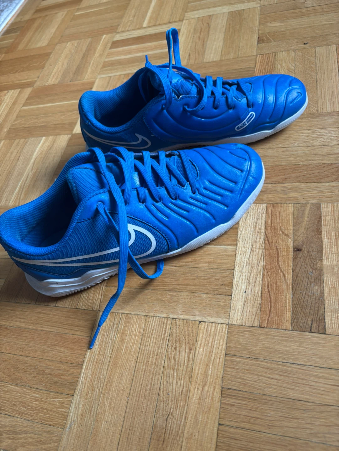 Size 5 Nike Indoor Soccer Shoes - Blue