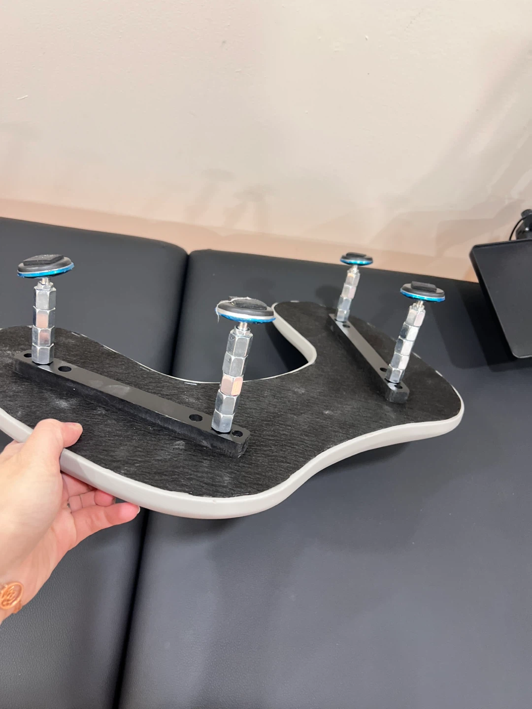 Curved Arm Rest with Adjustable Metal Legs - photo 4