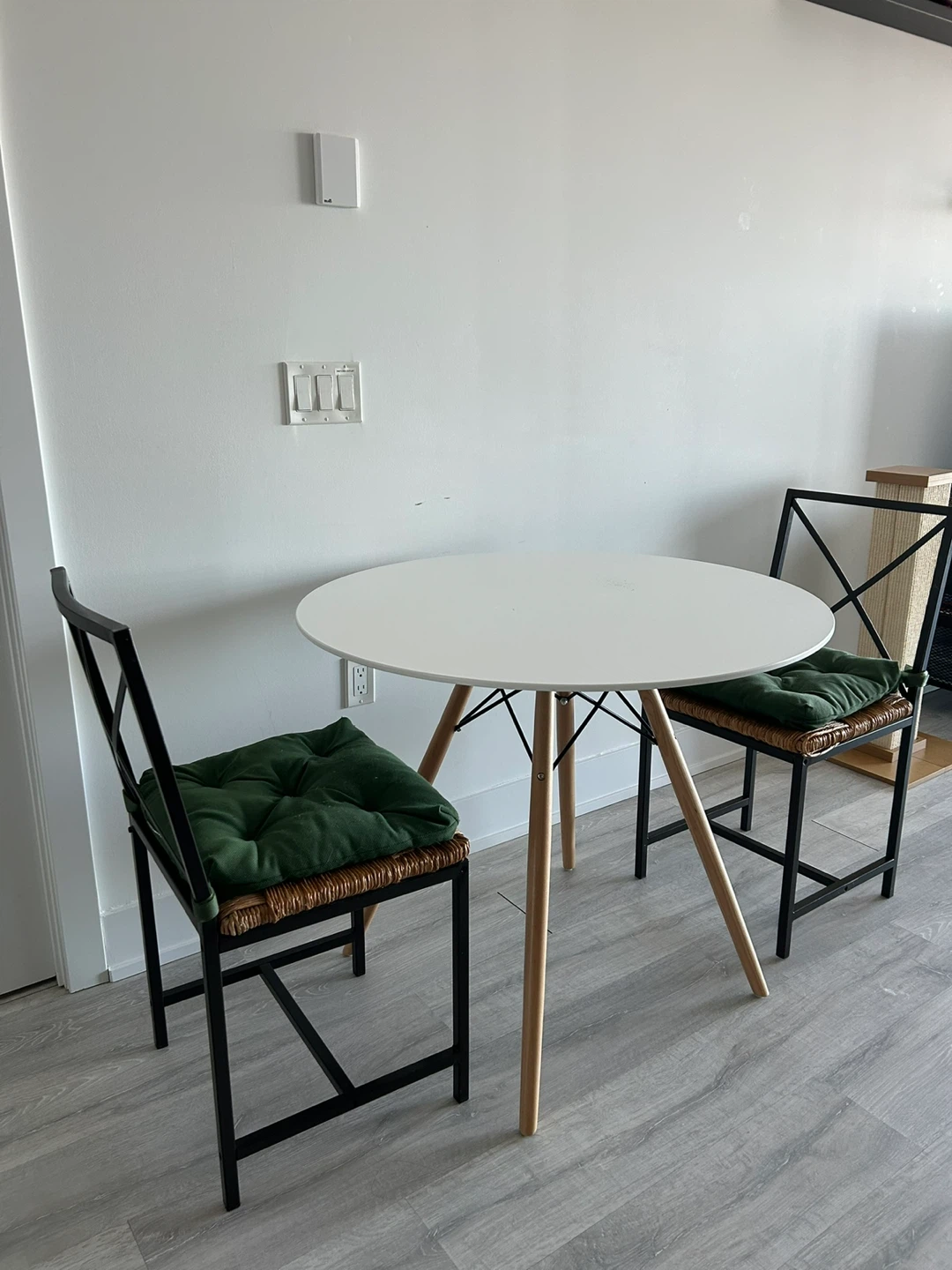 Structube Dining Set with 2 Chairs
