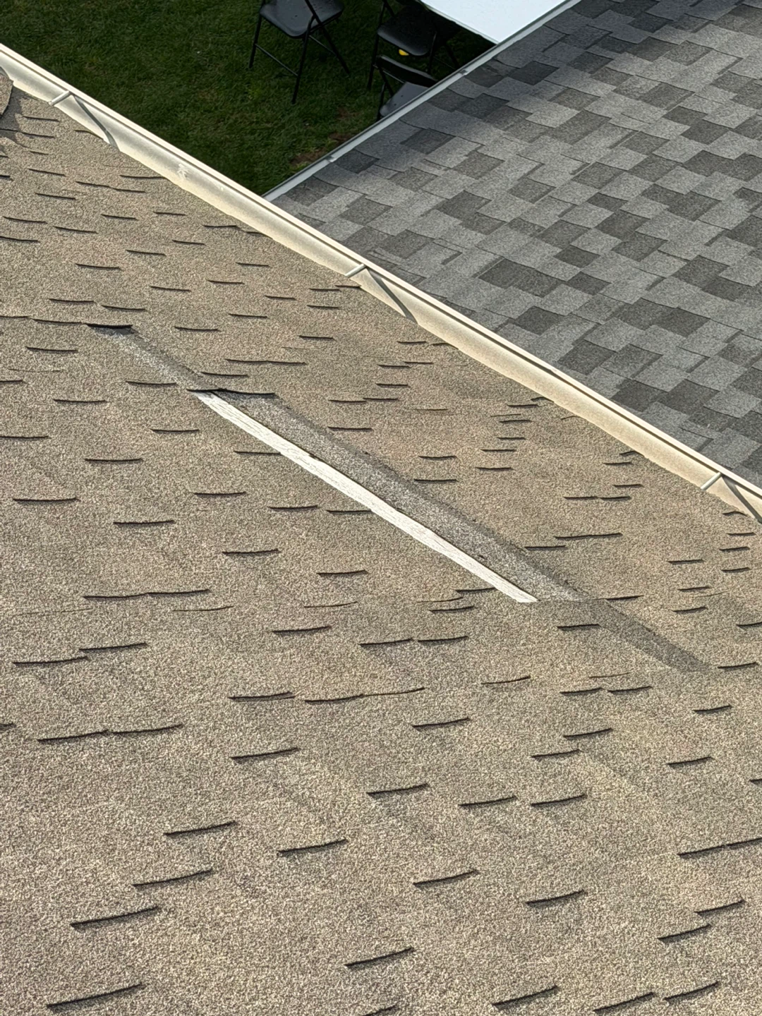 Roof repair roofing shingles vents flashing - photo 2