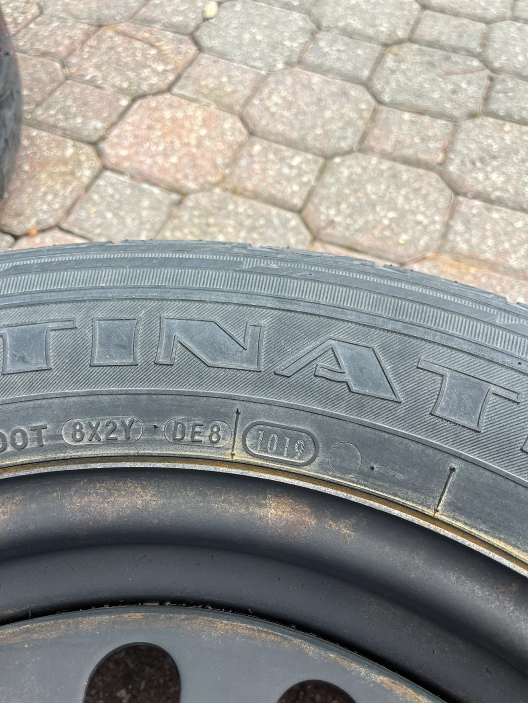 225/65R17 on 5x114.3 rims - photo 5