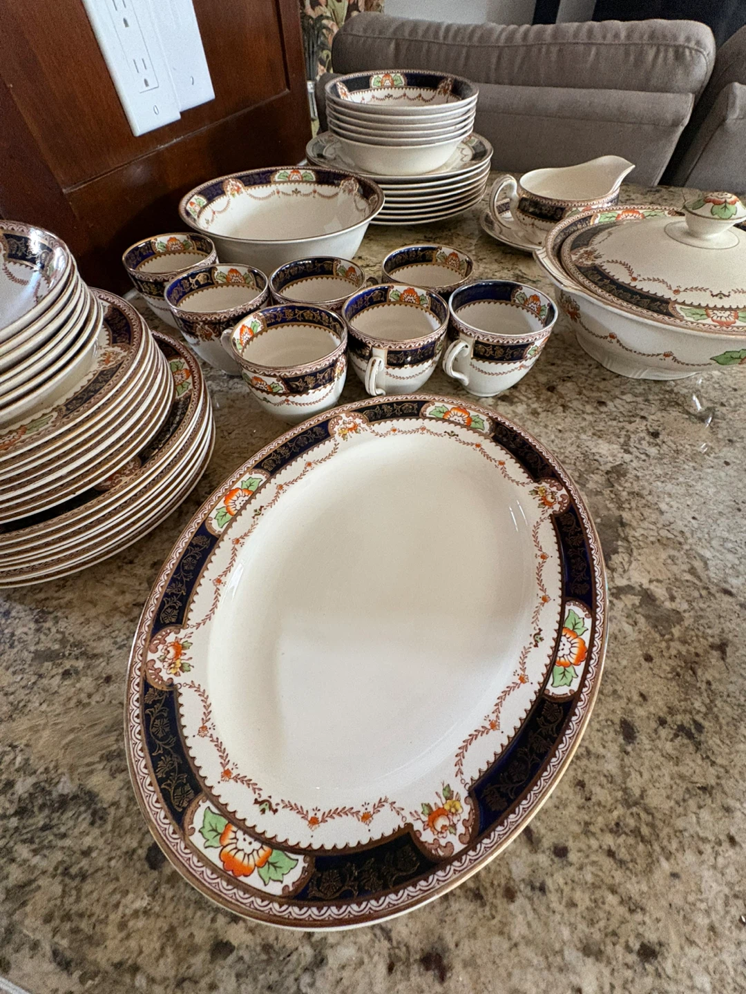 Alfred Meakin "Caledonia" China Dinnerware Set - photo 3