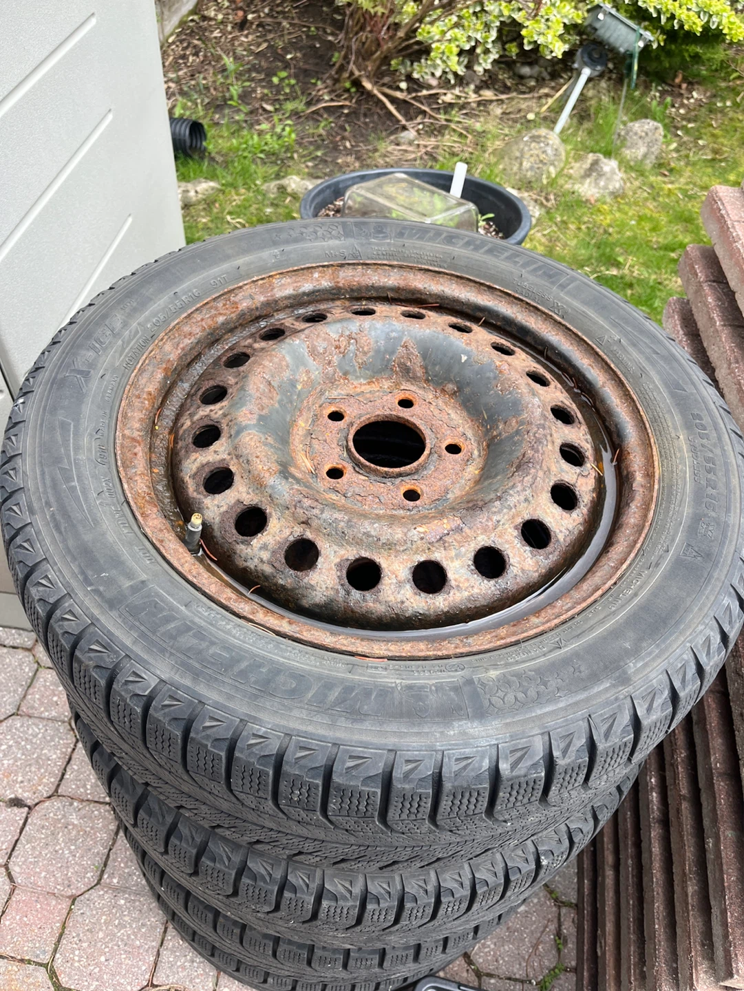 205/55R16 on 5x114.3 Rims - photo 2