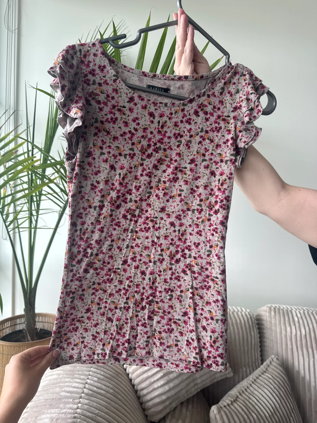 Mohito Floral T-Shirt - Size Medium