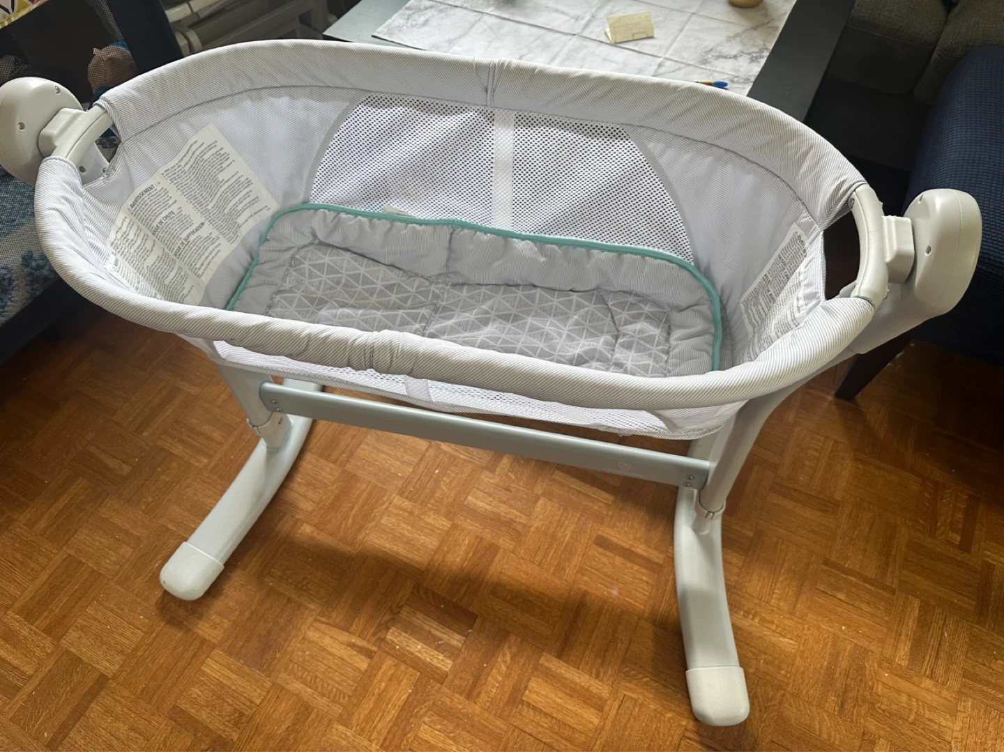 SwaddleMe Bedside Sleeper Bassinet and Rocker - photo 4