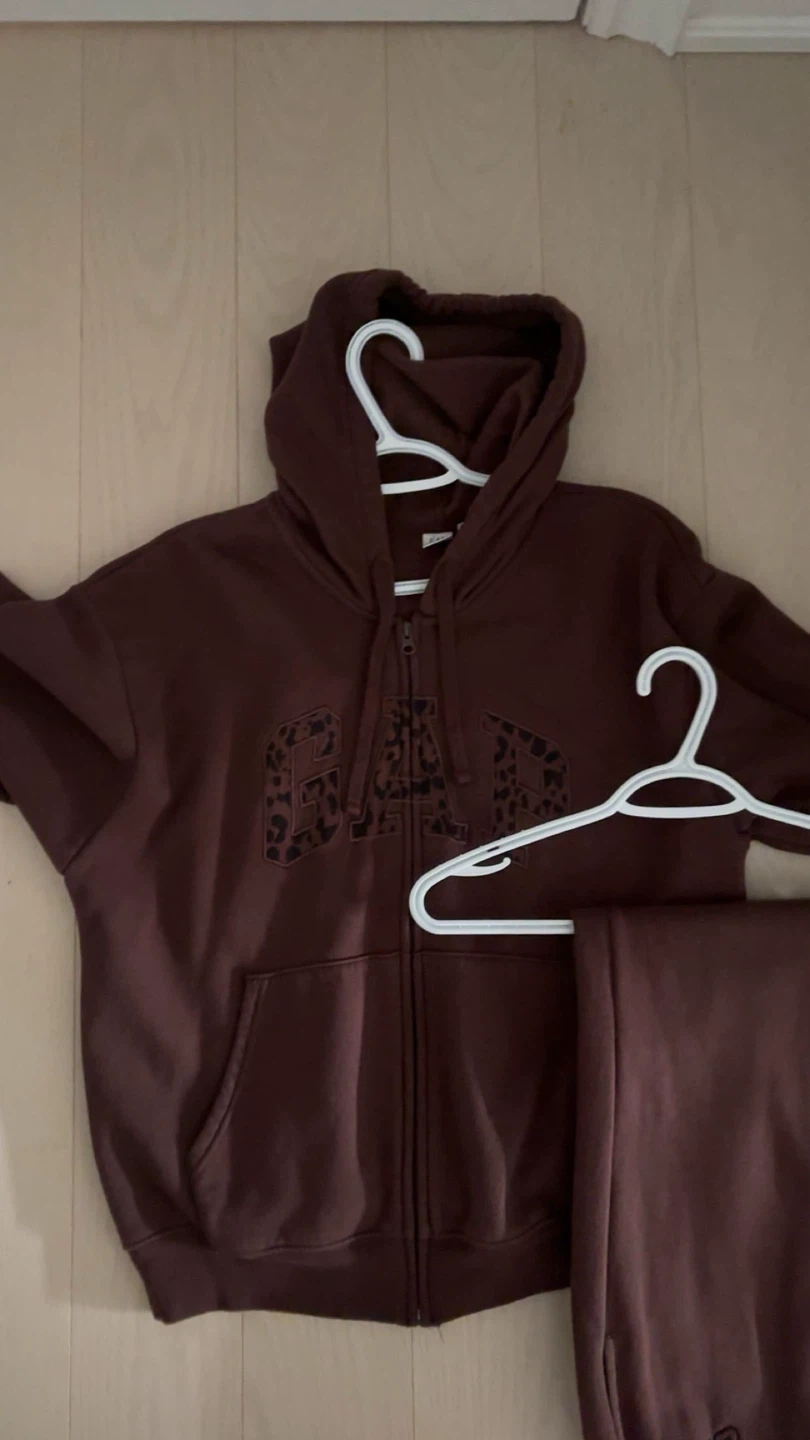GAP Brown Fleece Hoodie and Jogger Set with Leopard Print Logo