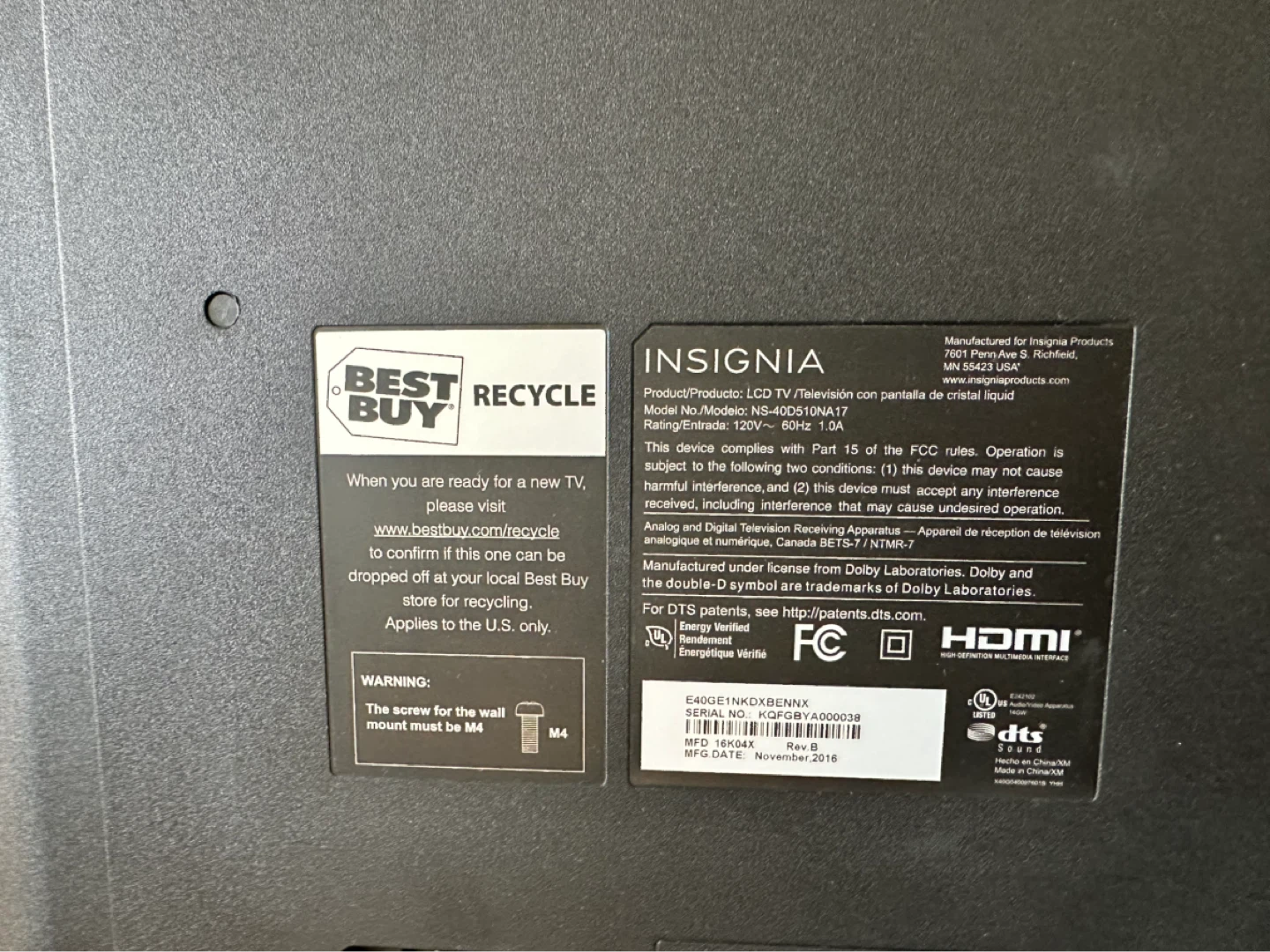 Insignia 40-inch HD TV - photo 3