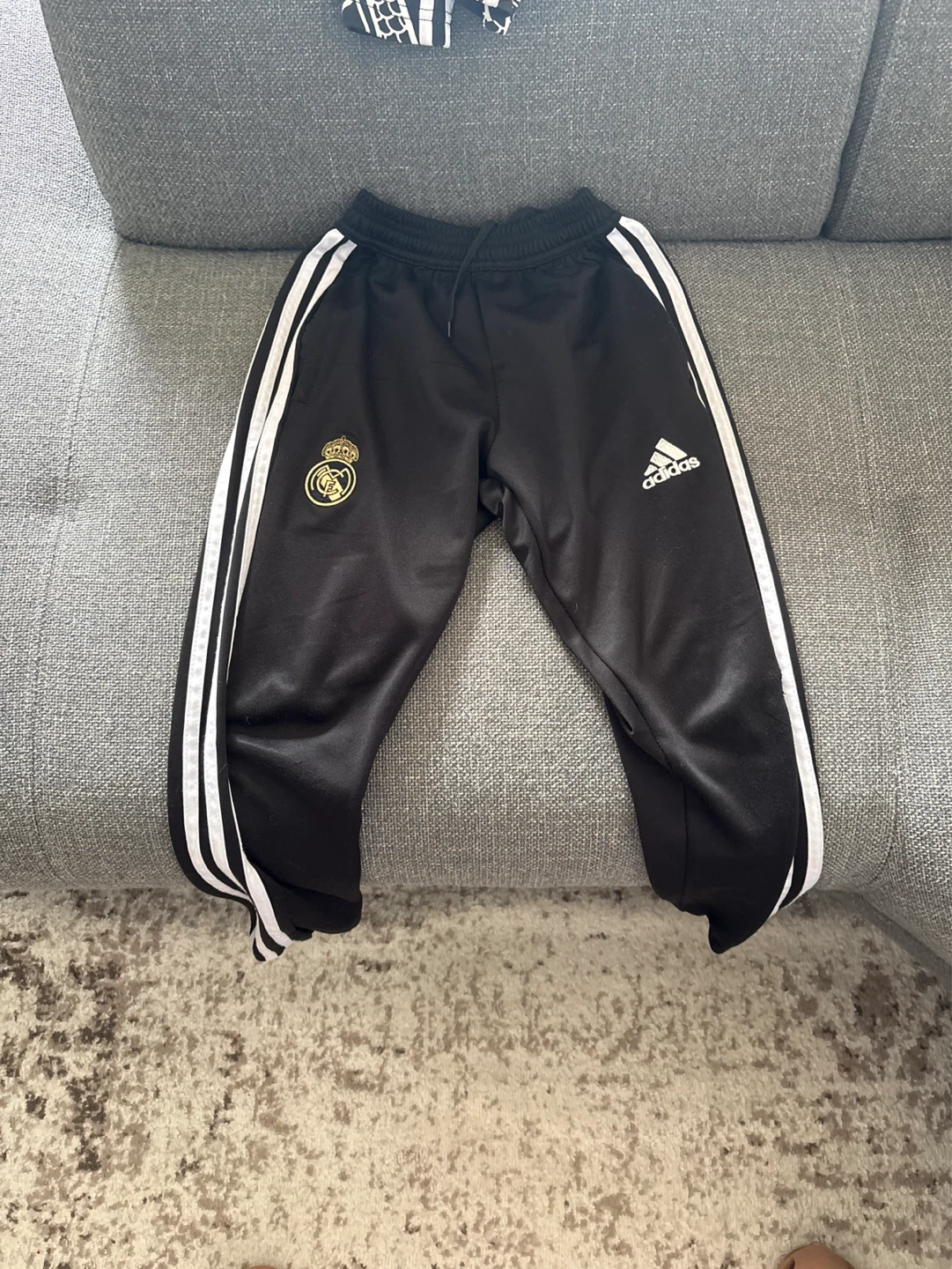 Kids size 12 - Real Madrid Dragon Tracksuit Top & Pants Set - photo 3