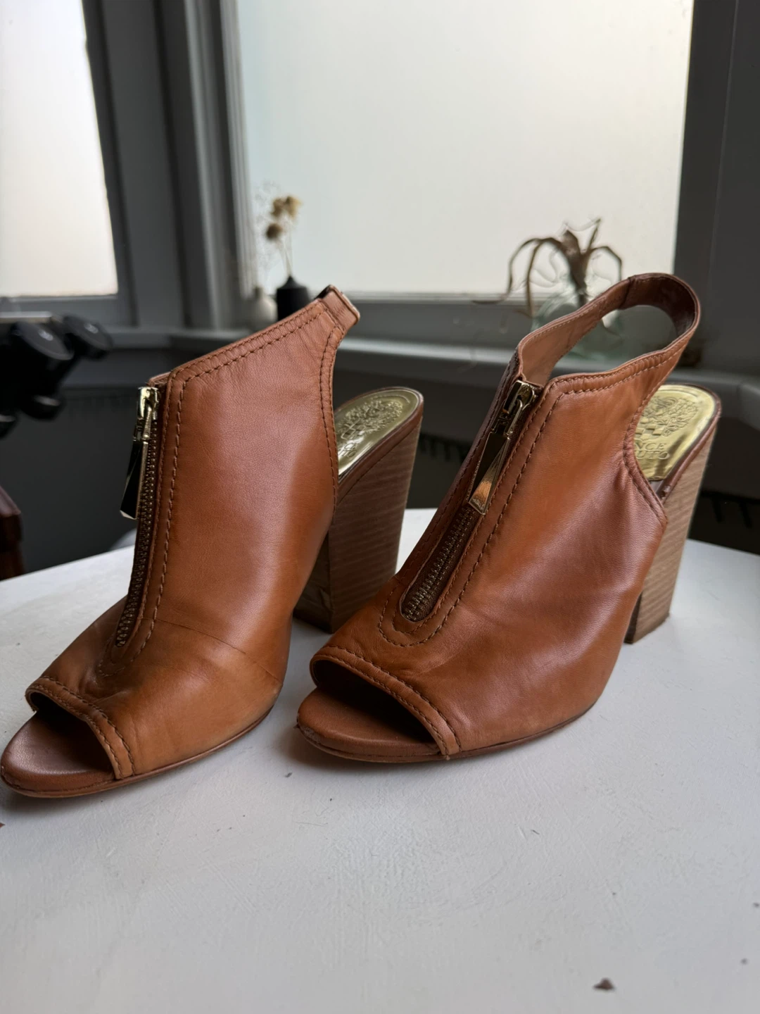 Vince Camuto Brown Leather Heels sz 9 - photo 2