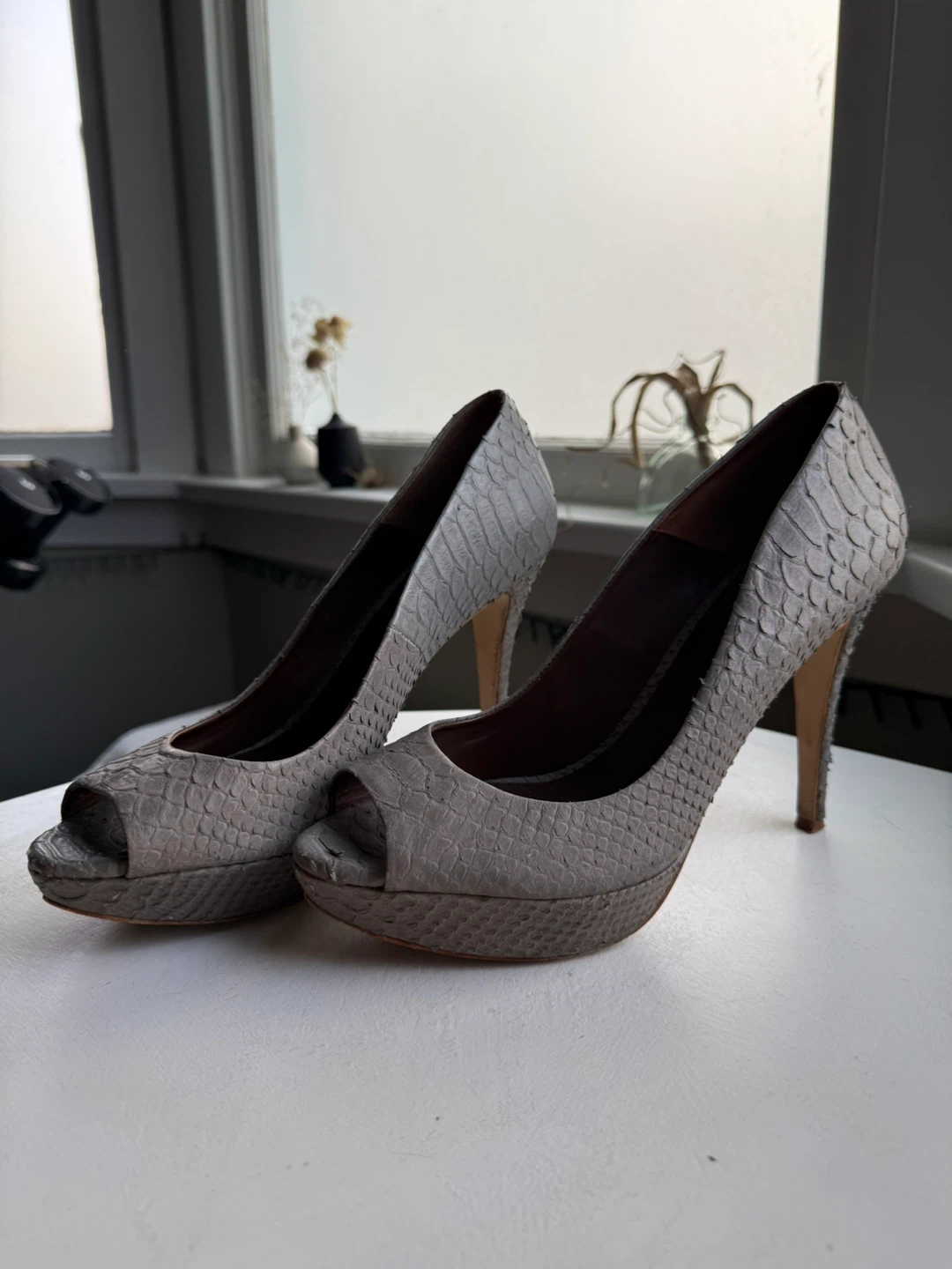 Zara Grey Snakeskin Stilettos sz 10 - photo 2