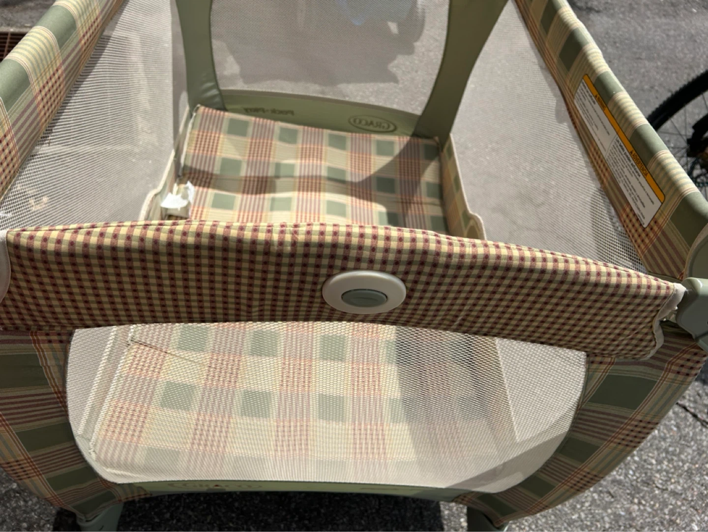 Graco Pack 'n Play Pen Playard with Bassinet - photo 5