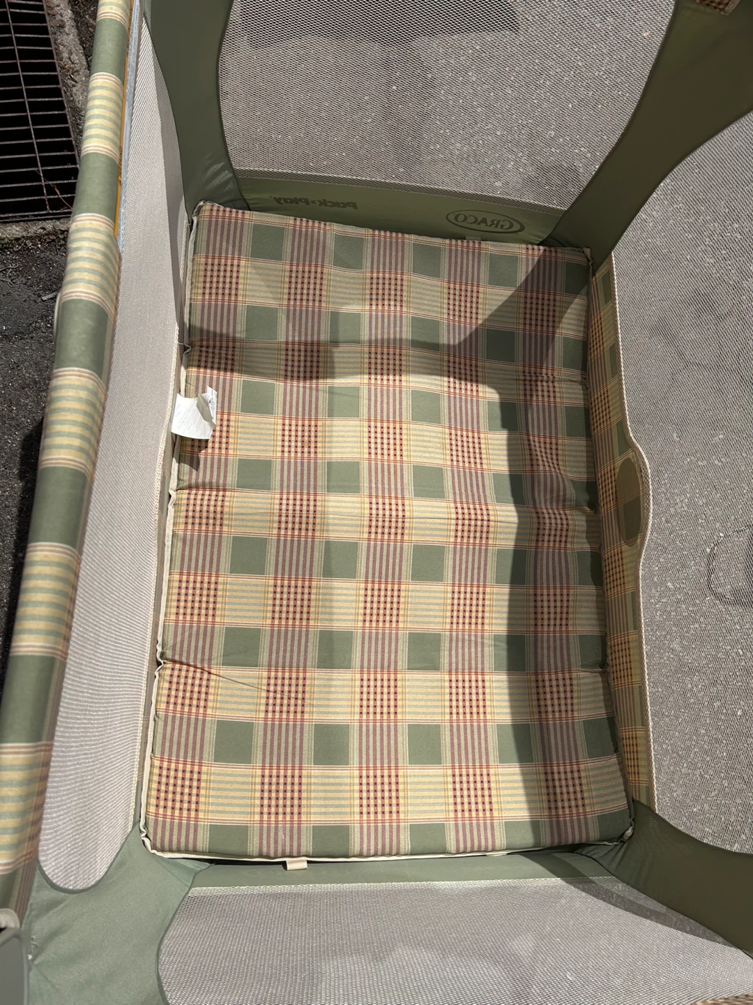 Graco Pack 'n Play Pen Playard with Bassinet - photo 4