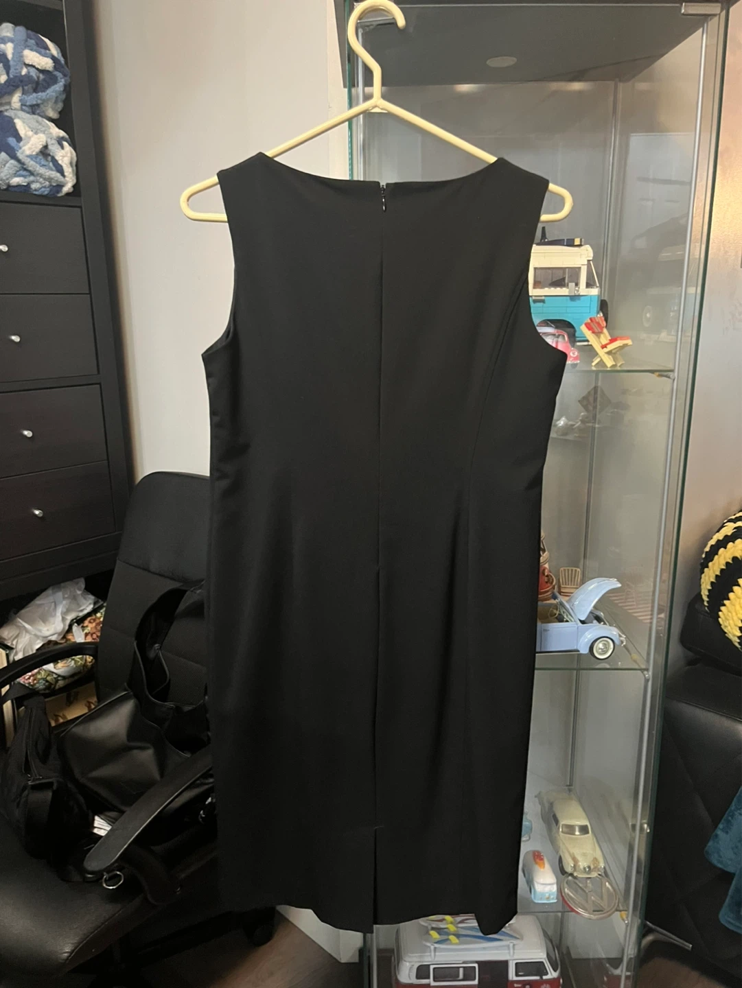 DKNY Black Sleeveless Sheath Dress Size 6 - photo 2