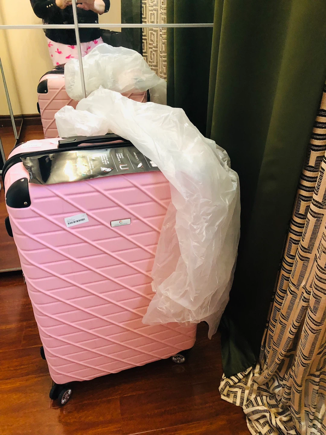 Pink Hardshell Spinner Luggage31x11x18inch